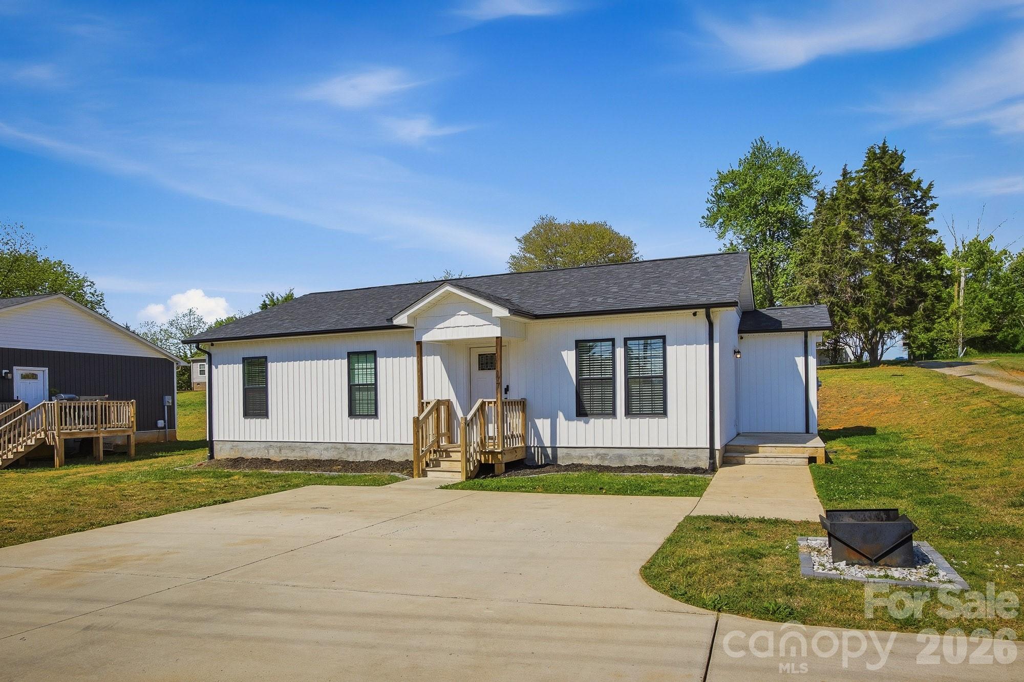 177 Duke Street — Granite Falls