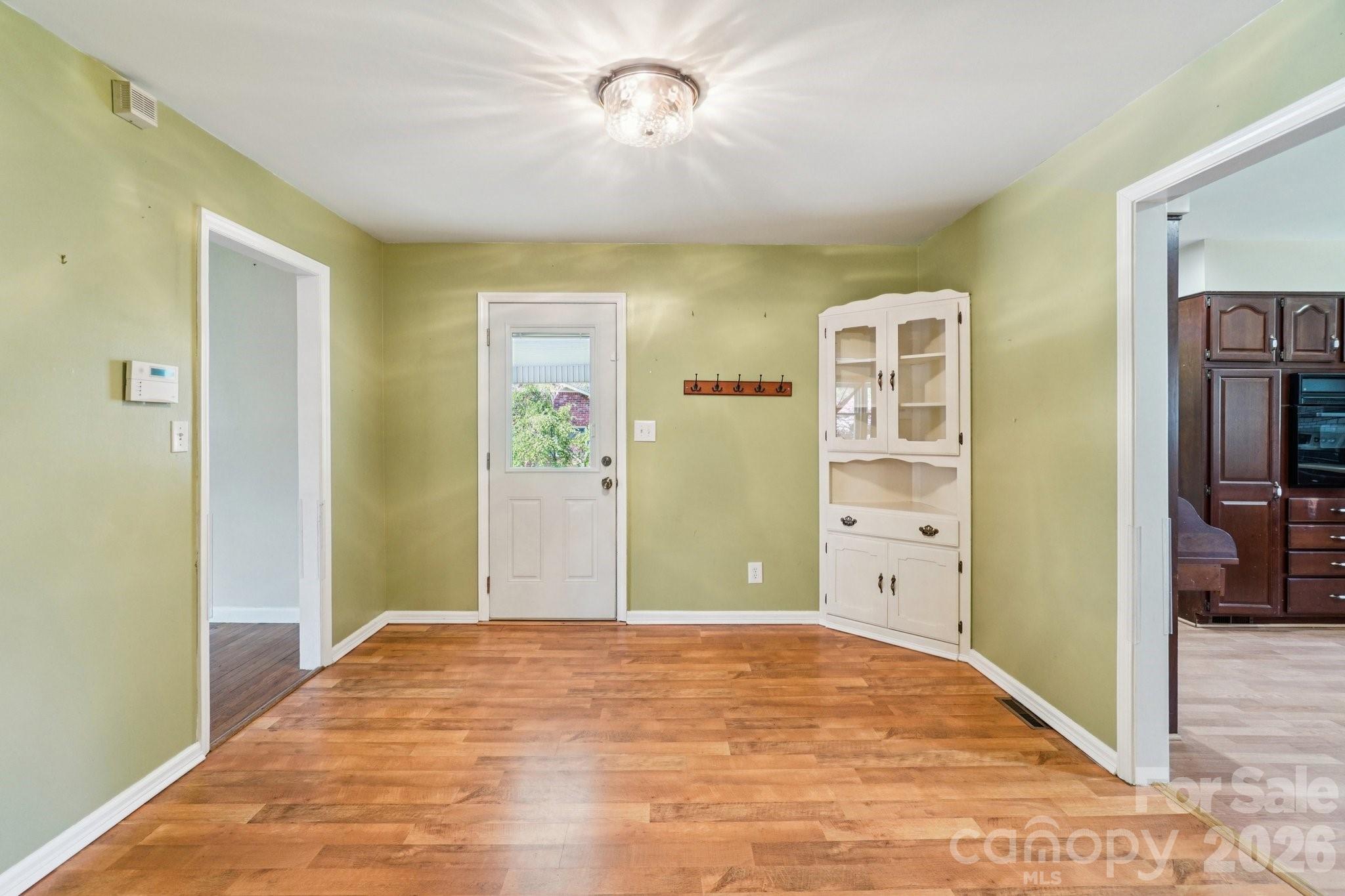 710 Heatherwood Drive — Hendersonville