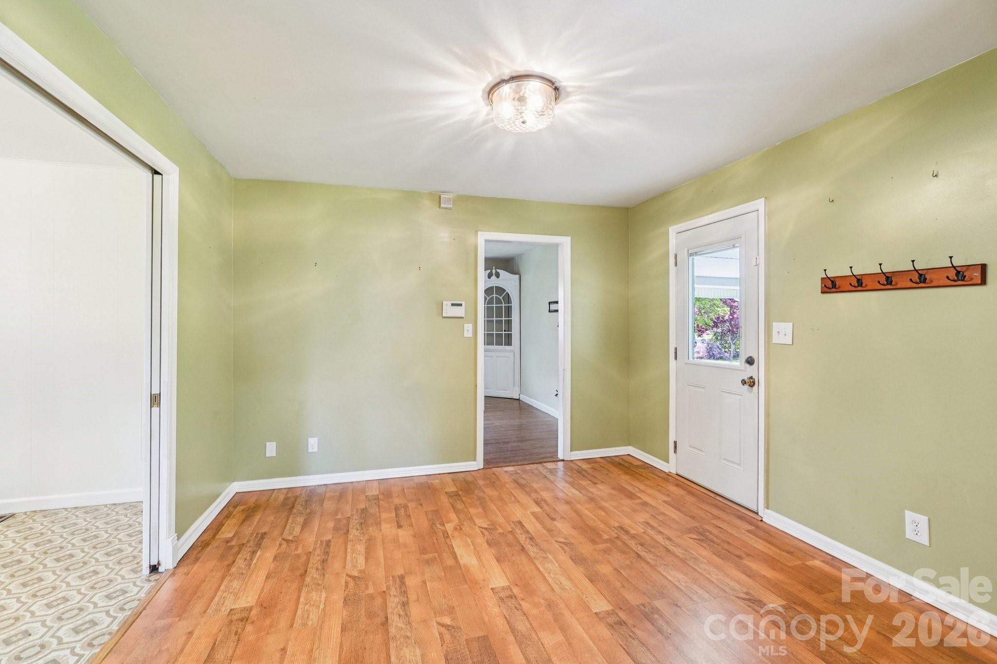 710 Heatherwood Drive — Hendersonville