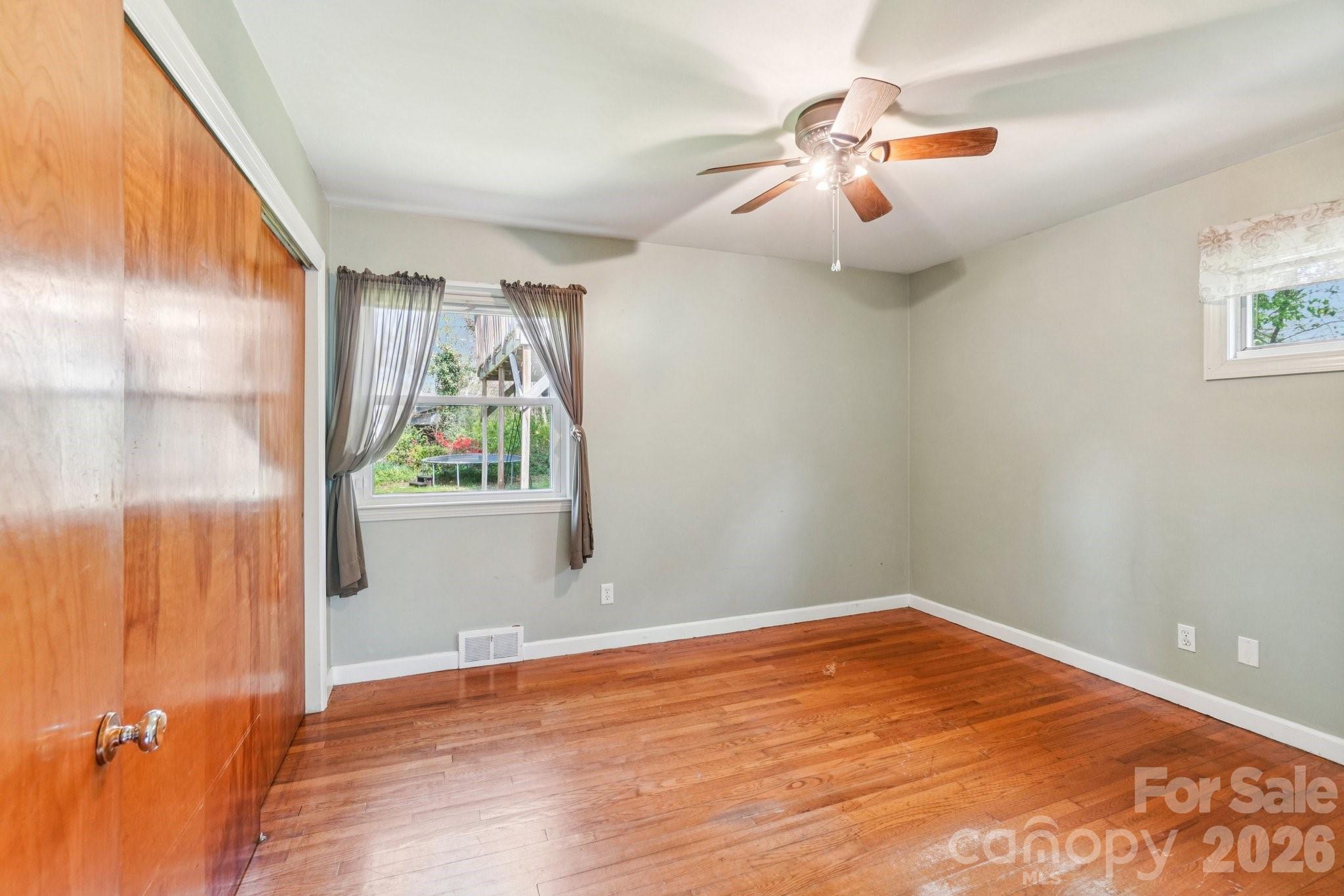 710 Heatherwood Drive — Hendersonville