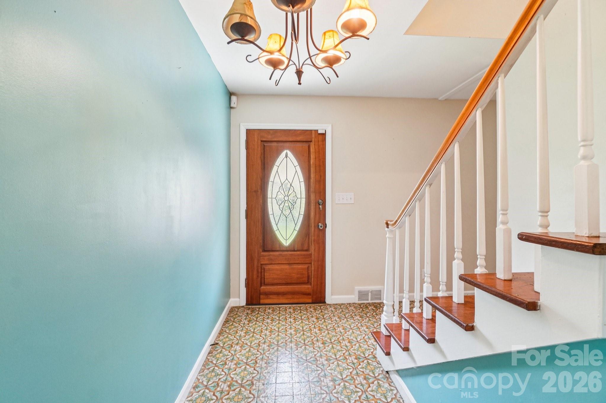 710 Heatherwood Drive — Hendersonville