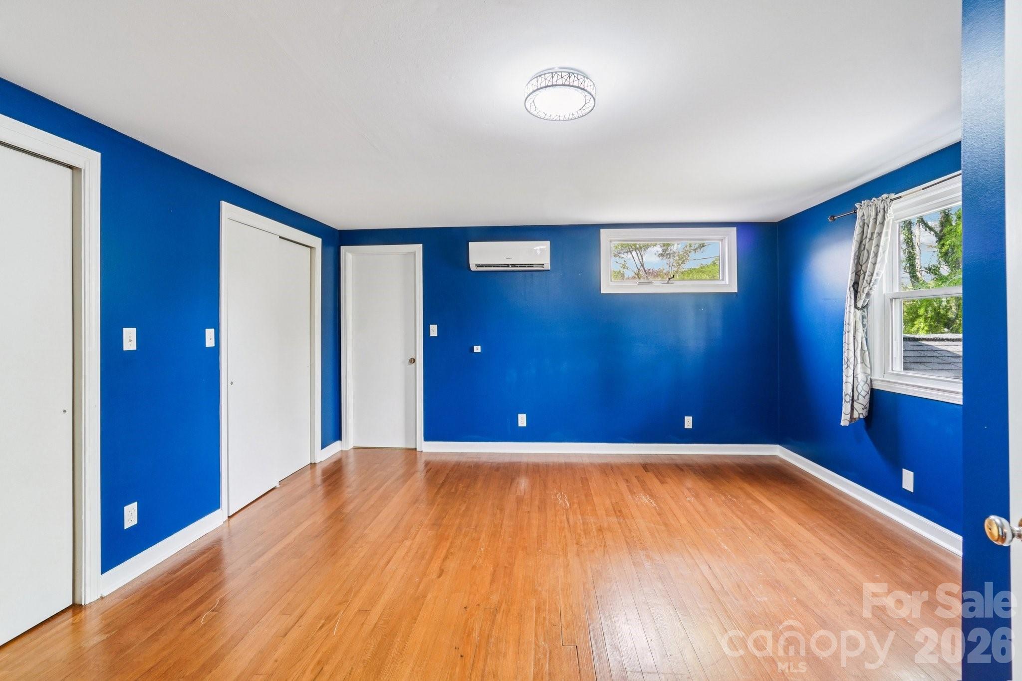 710 Heatherwood Drive — Hendersonville