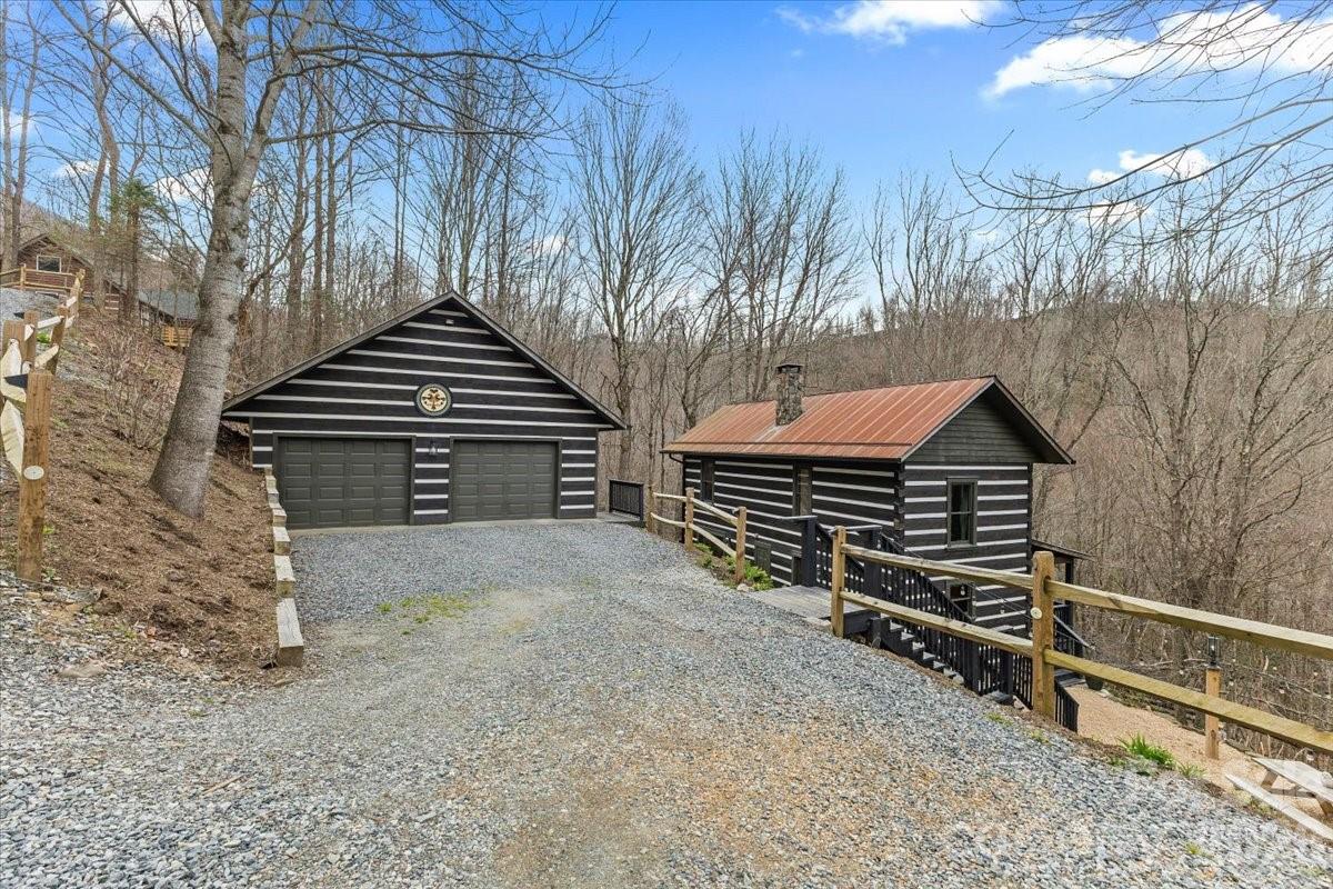 1444 Rich Mountain Road — Zionville