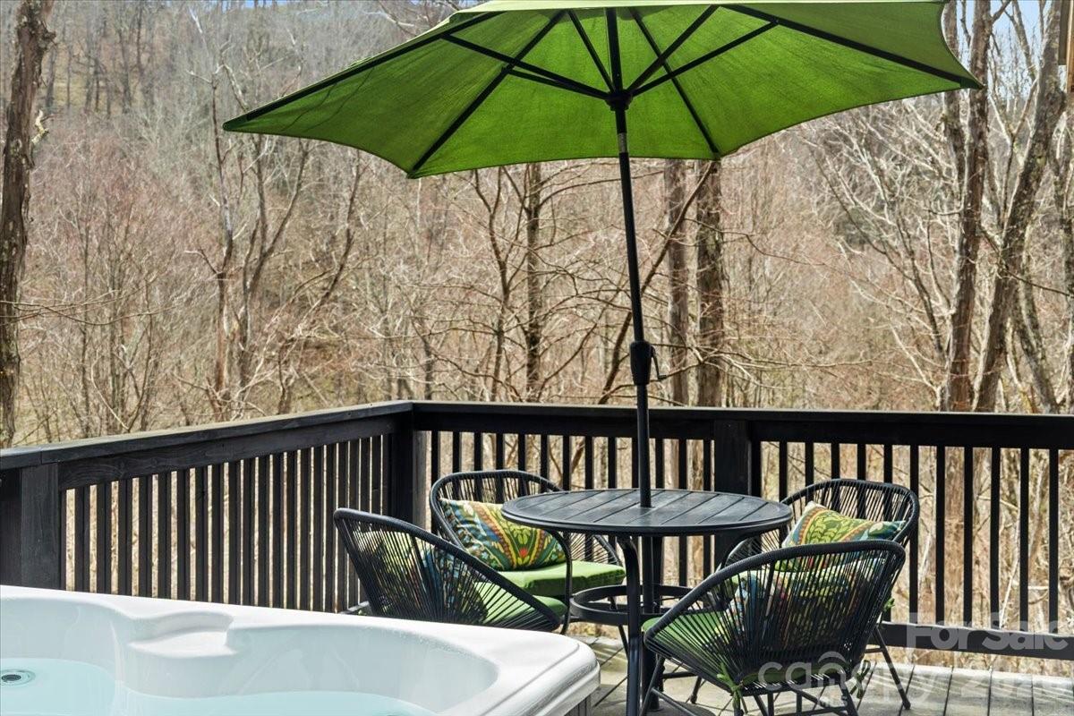 1444 Rich Mountain Road — Zionville