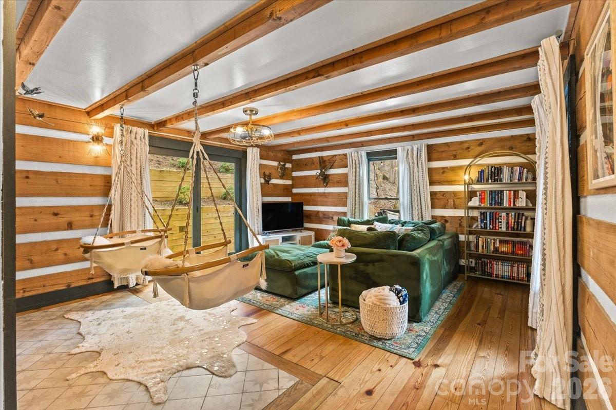 1444 Rich Mountain Road — Zionville