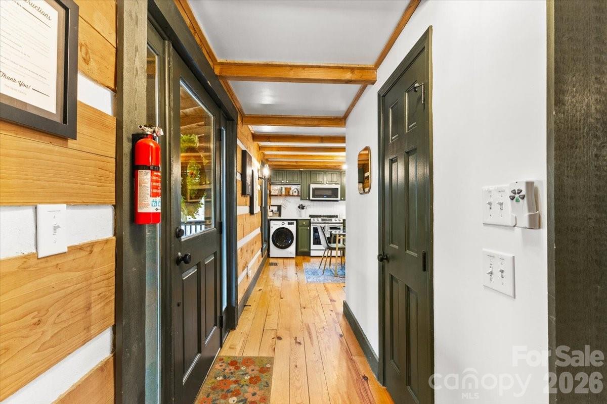 1444 Rich Mountain Road — Zionville