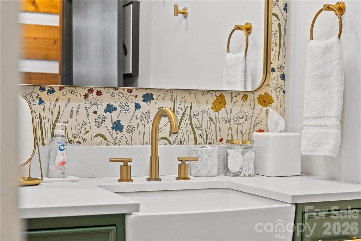 1444 Rich Mountain Road — Zionville