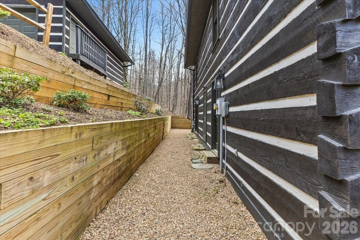 1444 Rich Mountain Road — Zionville