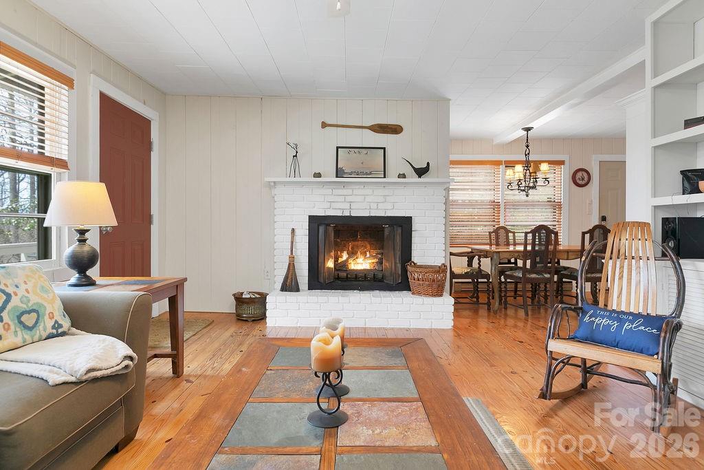 218 Hickory Lane — Lake Toxaway