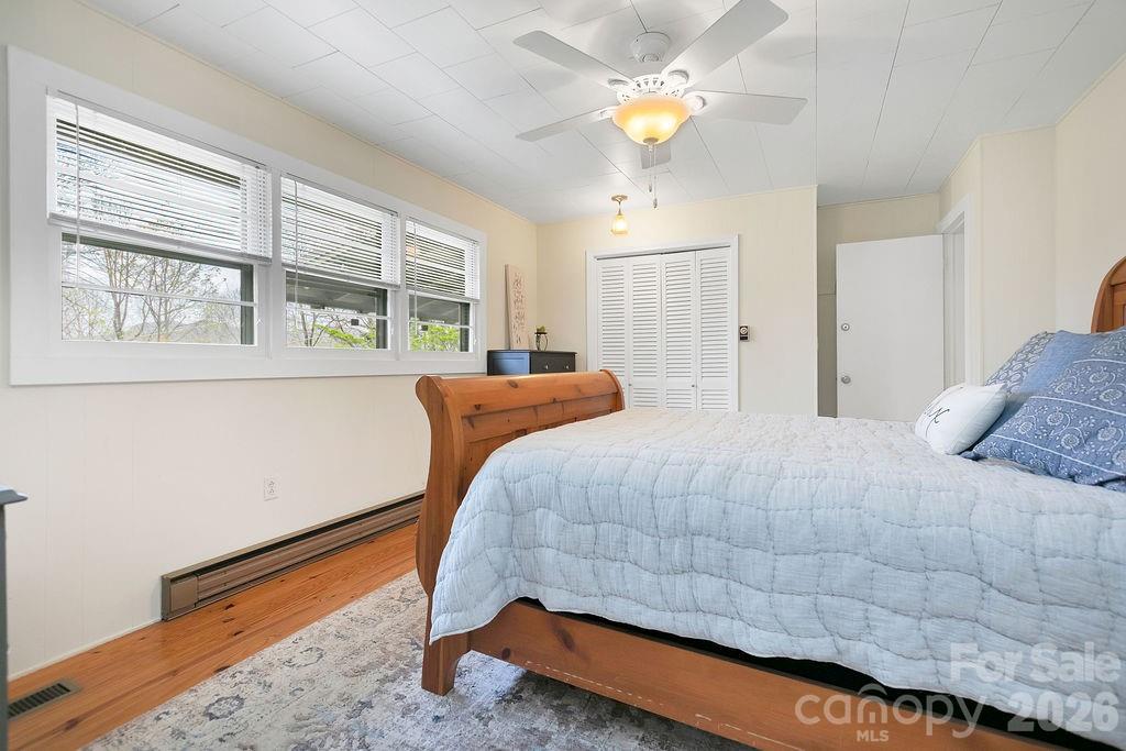 218 Hickory Lane — Lake Toxaway