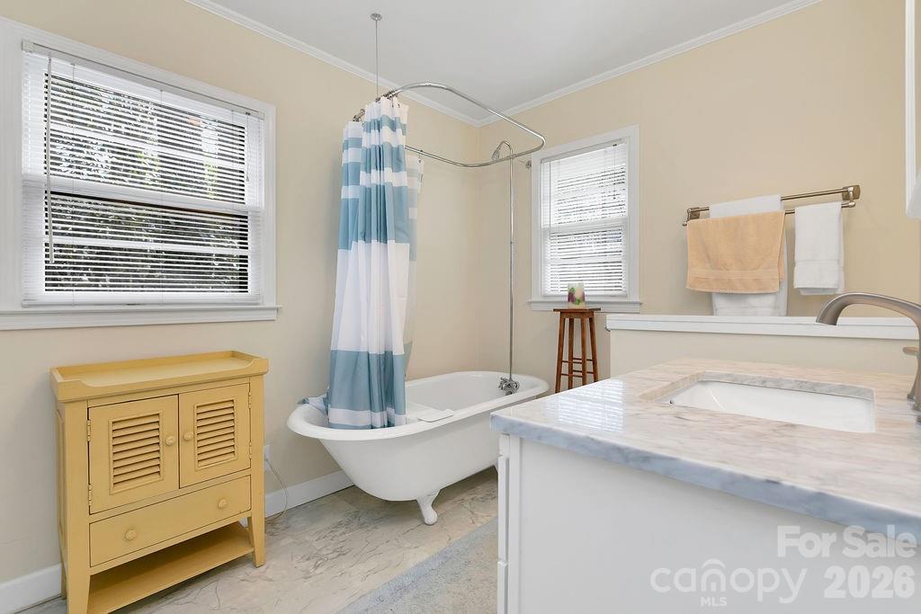 218 Hickory Lane — Lake Toxaway
