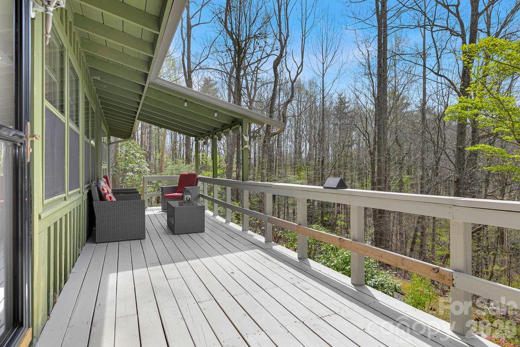 218 Hickory Lane — Lake Toxaway