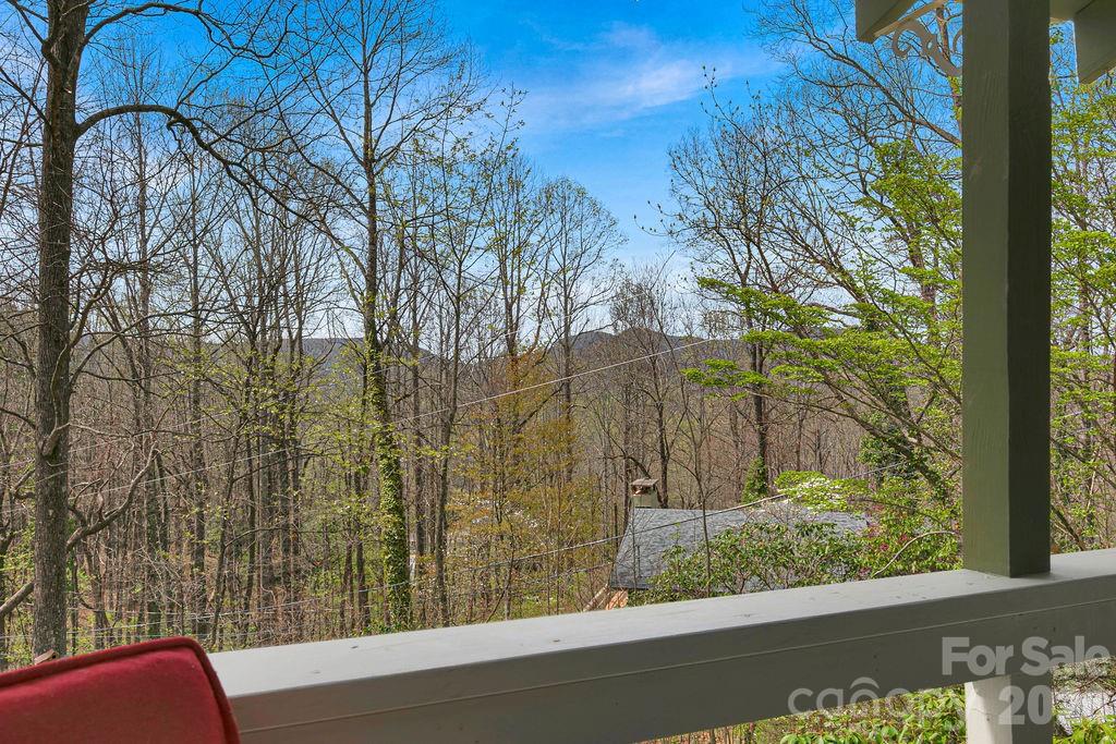 218 Hickory Lane — Lake Toxaway