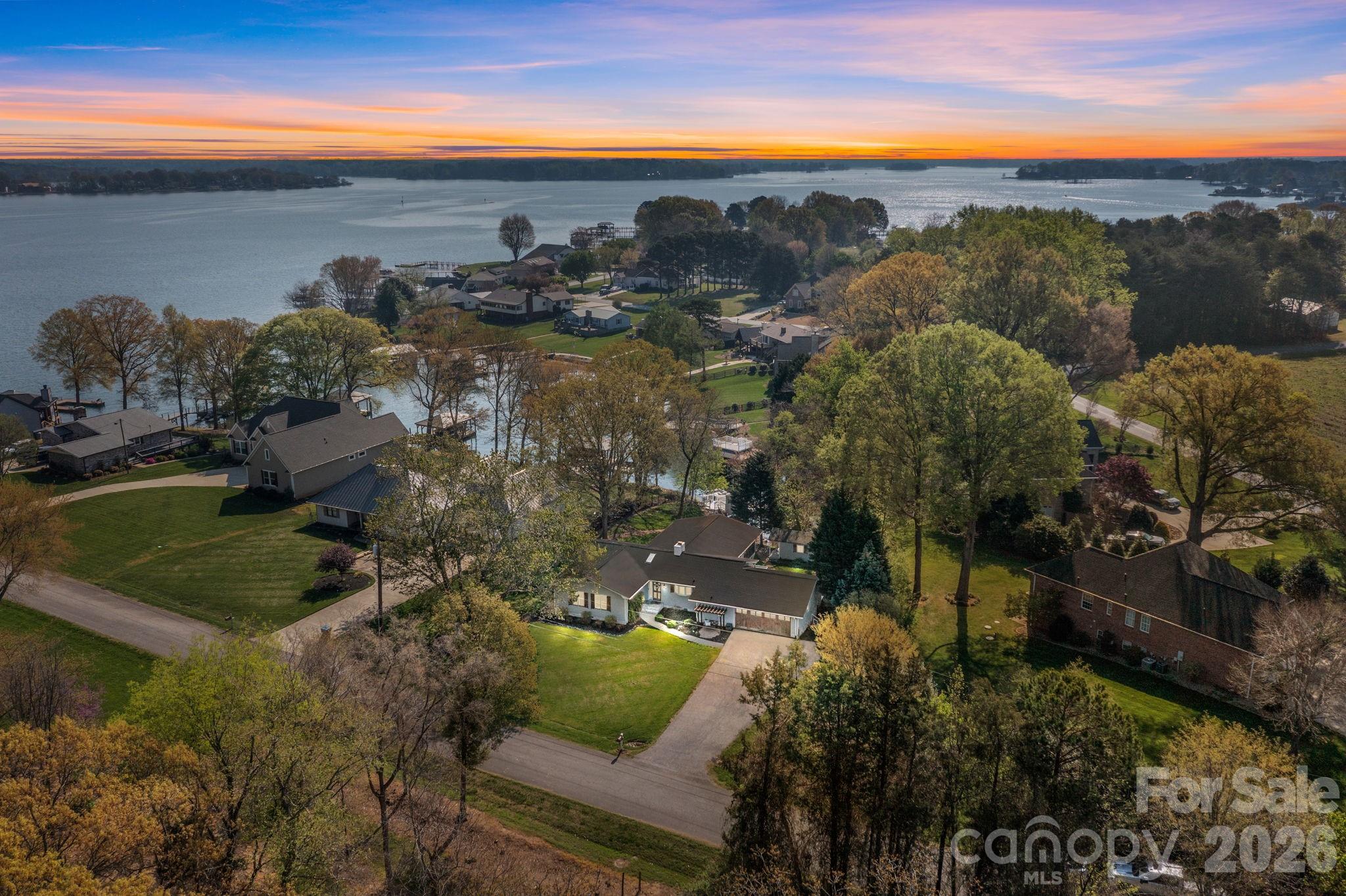 5218 Glenwood Street — Sherrills Ford