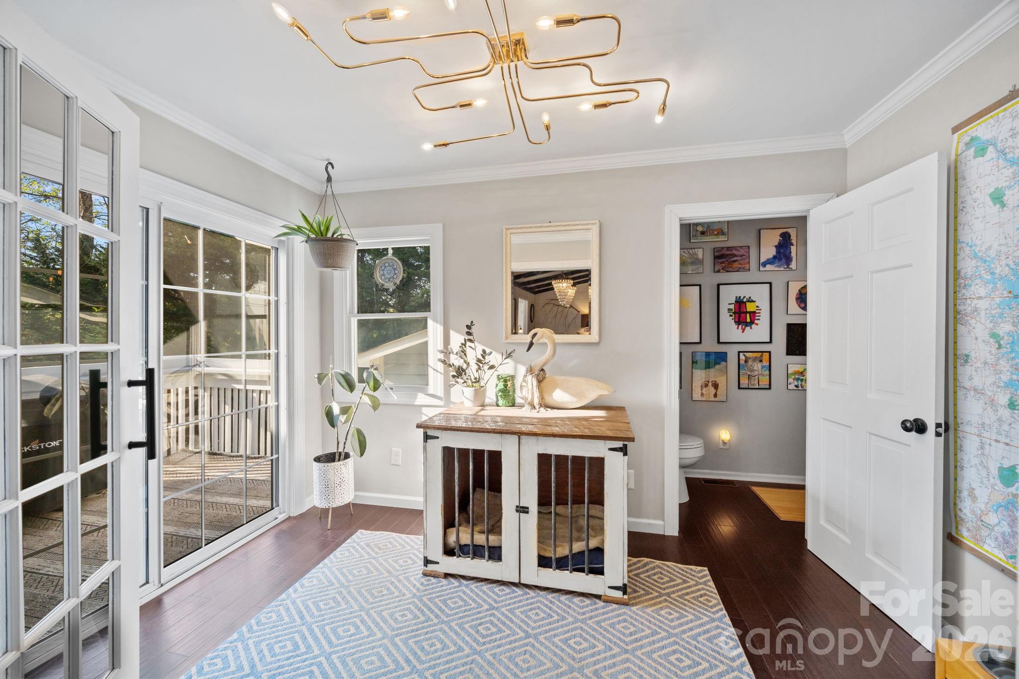 5218 Glenwood Street — Sherrills Ford