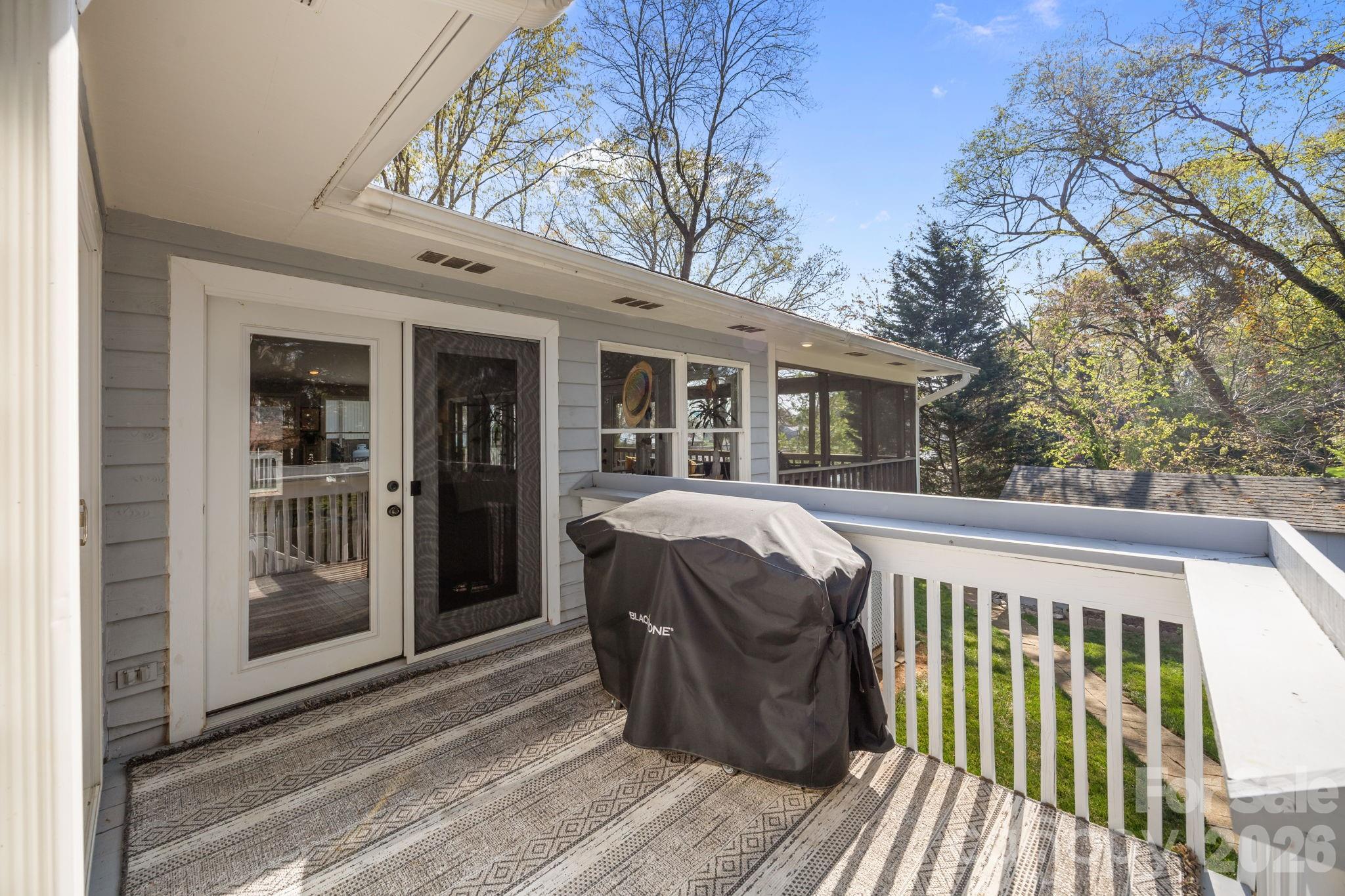 5218 Glenwood Street — Sherrills Ford
