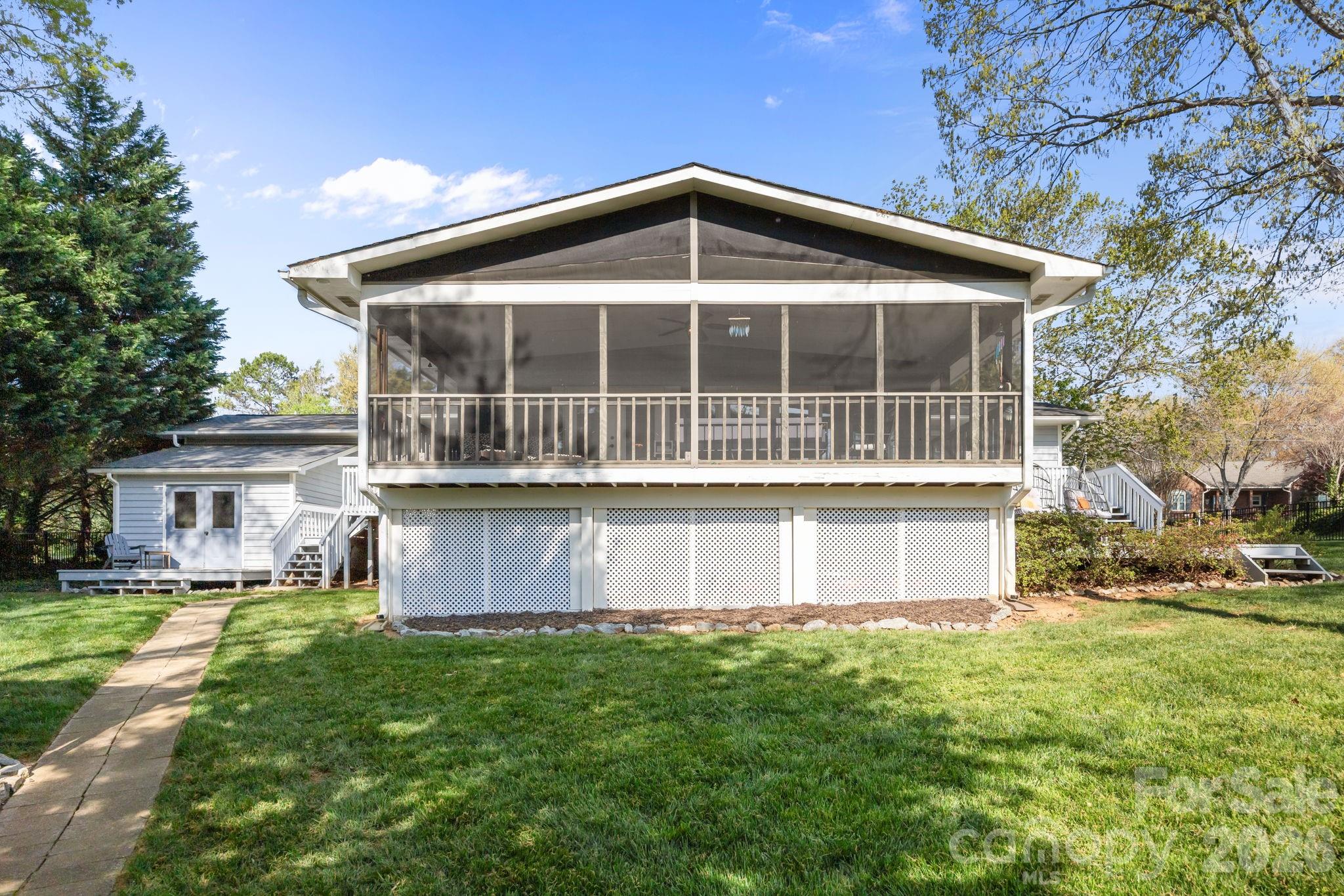 5218 Glenwood Street — Sherrills Ford