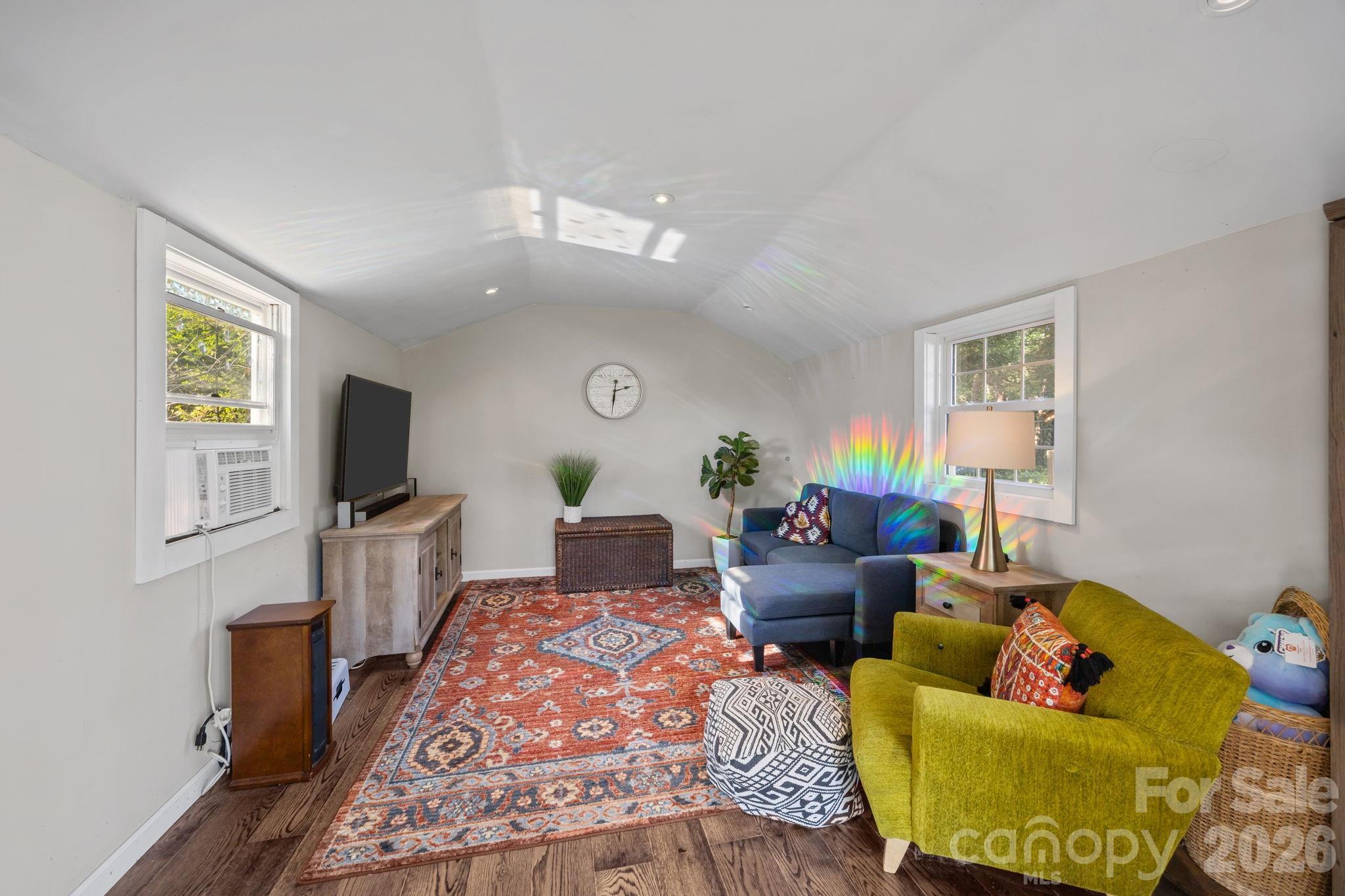 5218 Glenwood Street — Sherrills Ford
