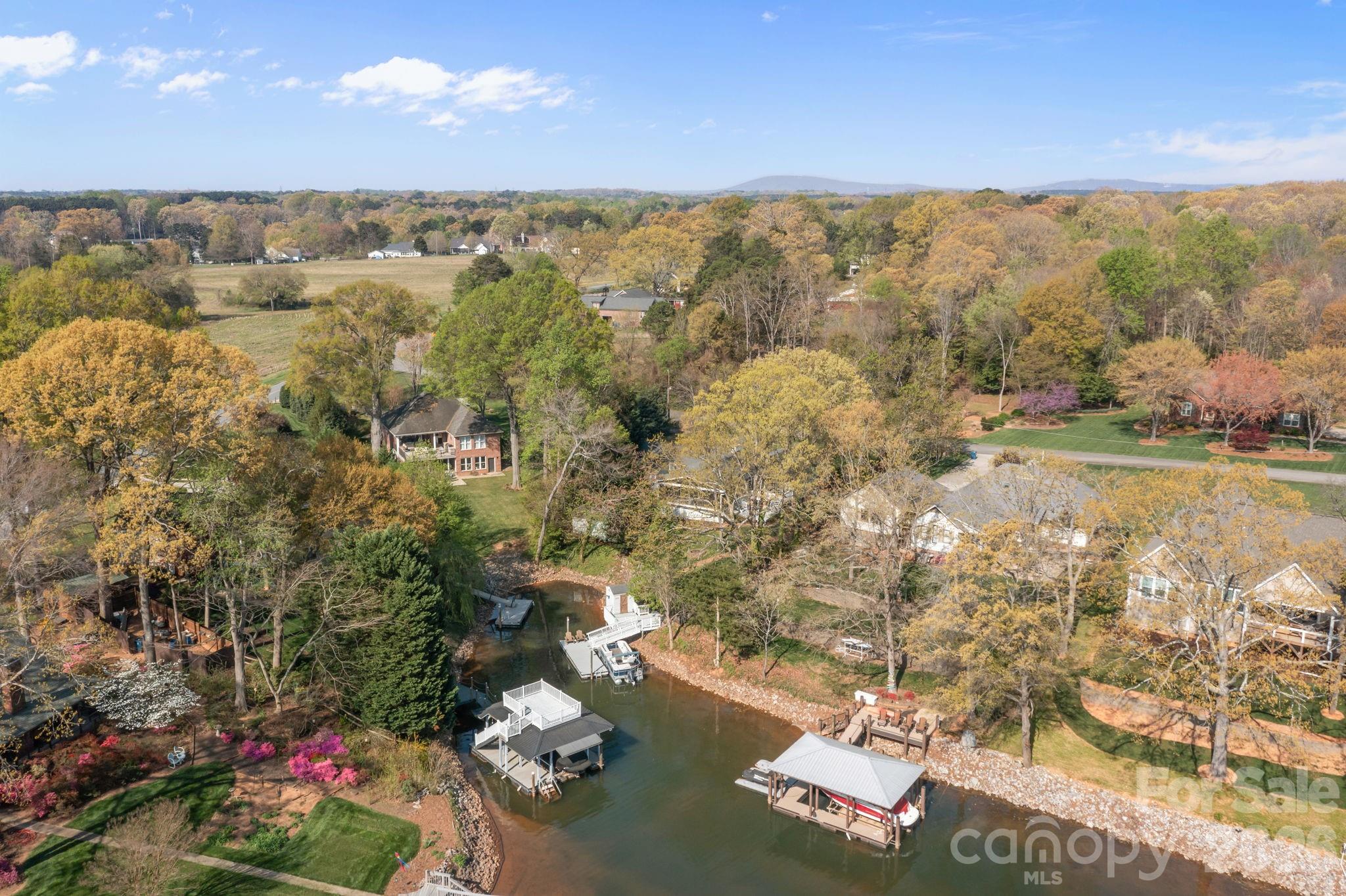 5218 Glenwood Street — Sherrills Ford