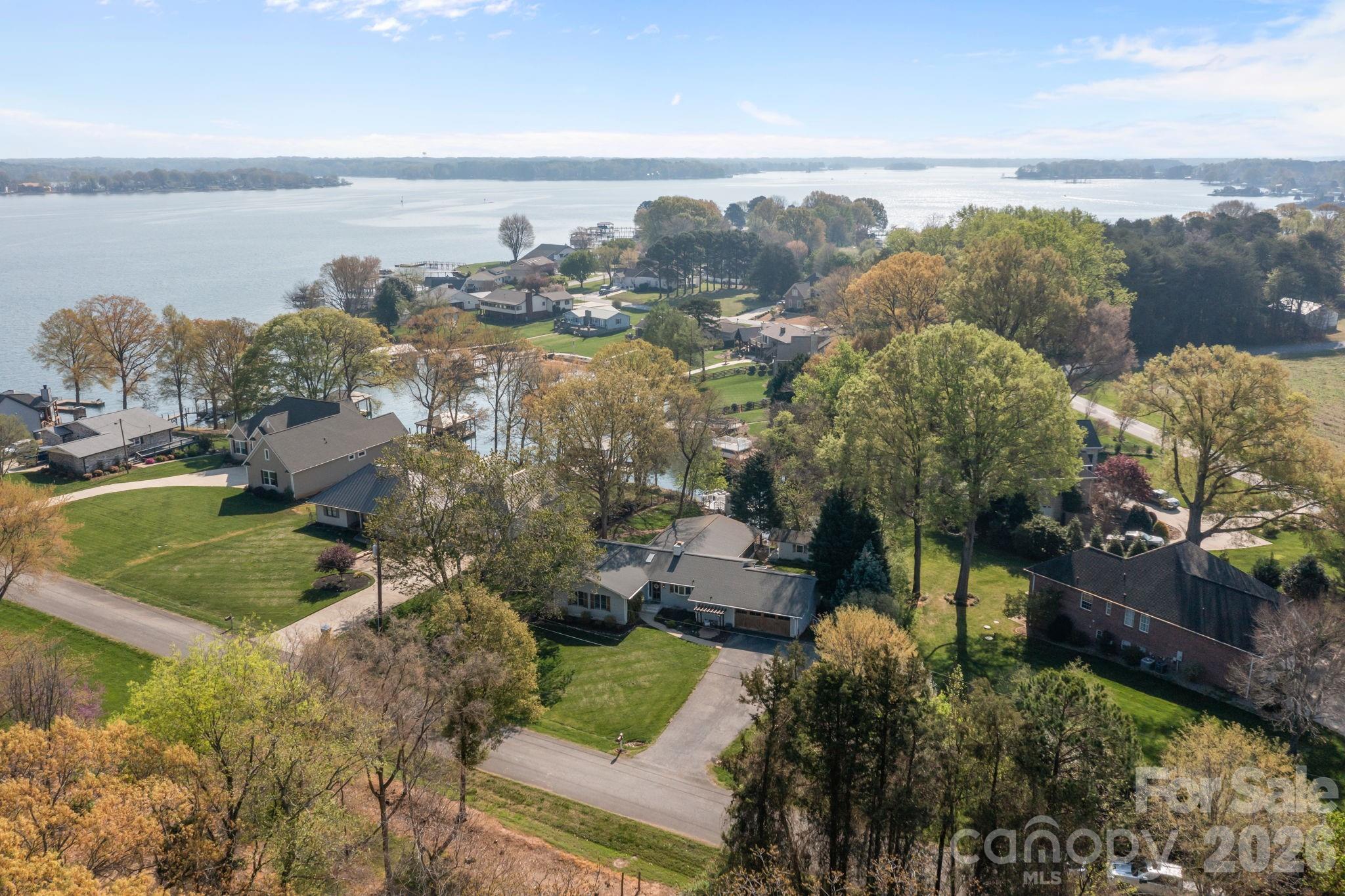 5218 Glenwood Street — Sherrills Ford