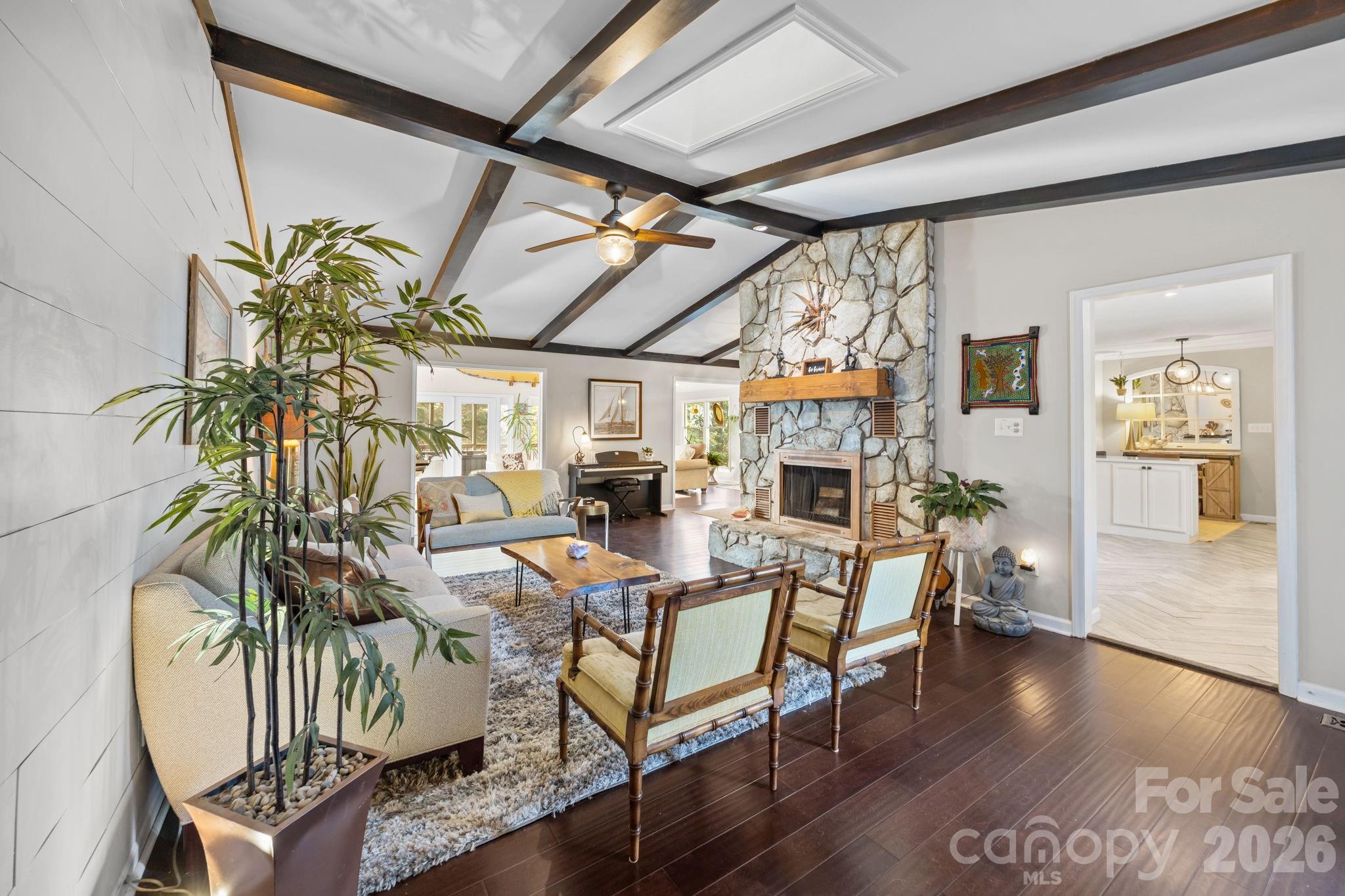 5218 Glenwood Street — Sherrills Ford