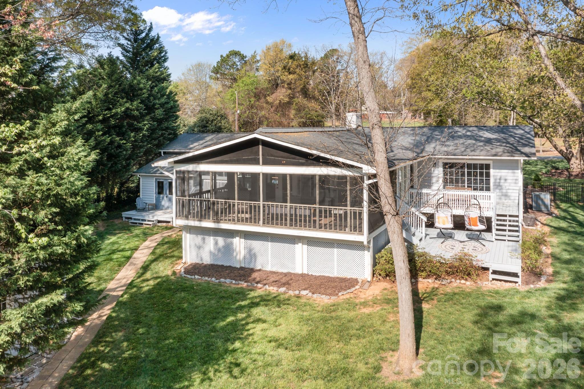 5218 Glenwood Street — Sherrills Ford