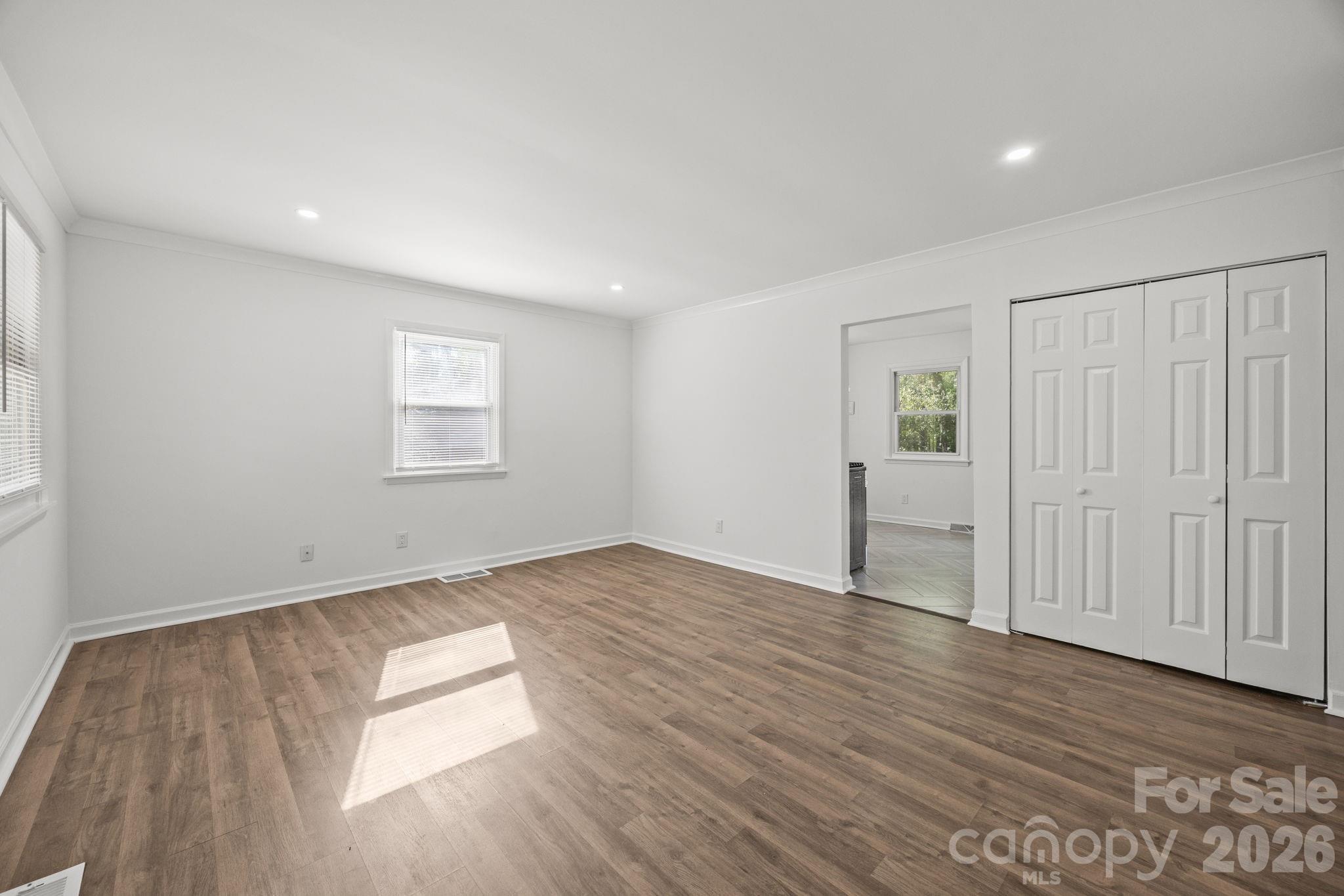 2309 Longleaf Drive — Charlotte