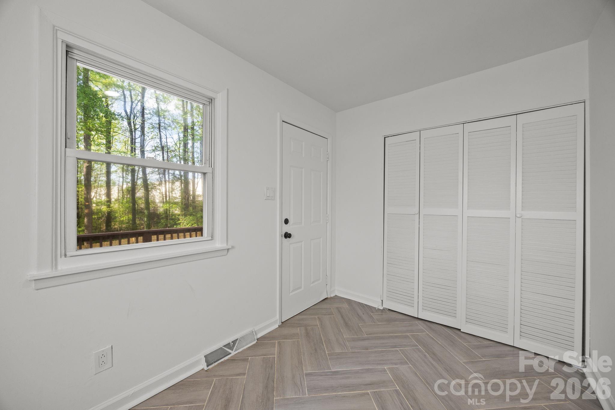 2309 Longleaf Drive — Charlotte