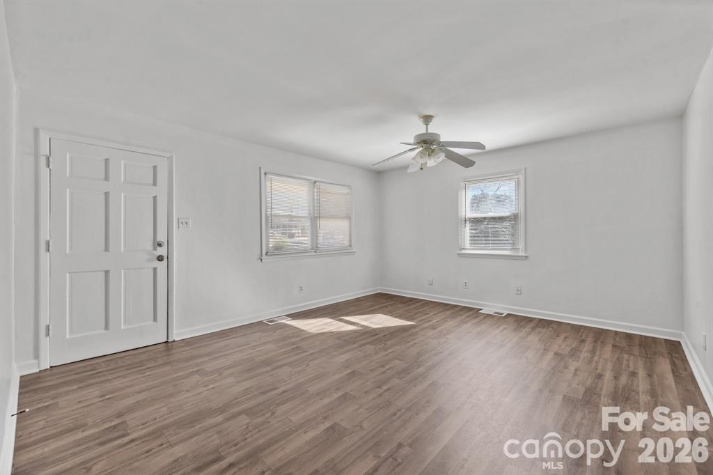 2309 Longleaf Drive — Charlotte