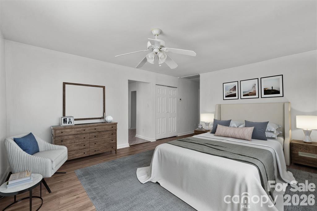 2309 Longleaf Drive — Charlotte