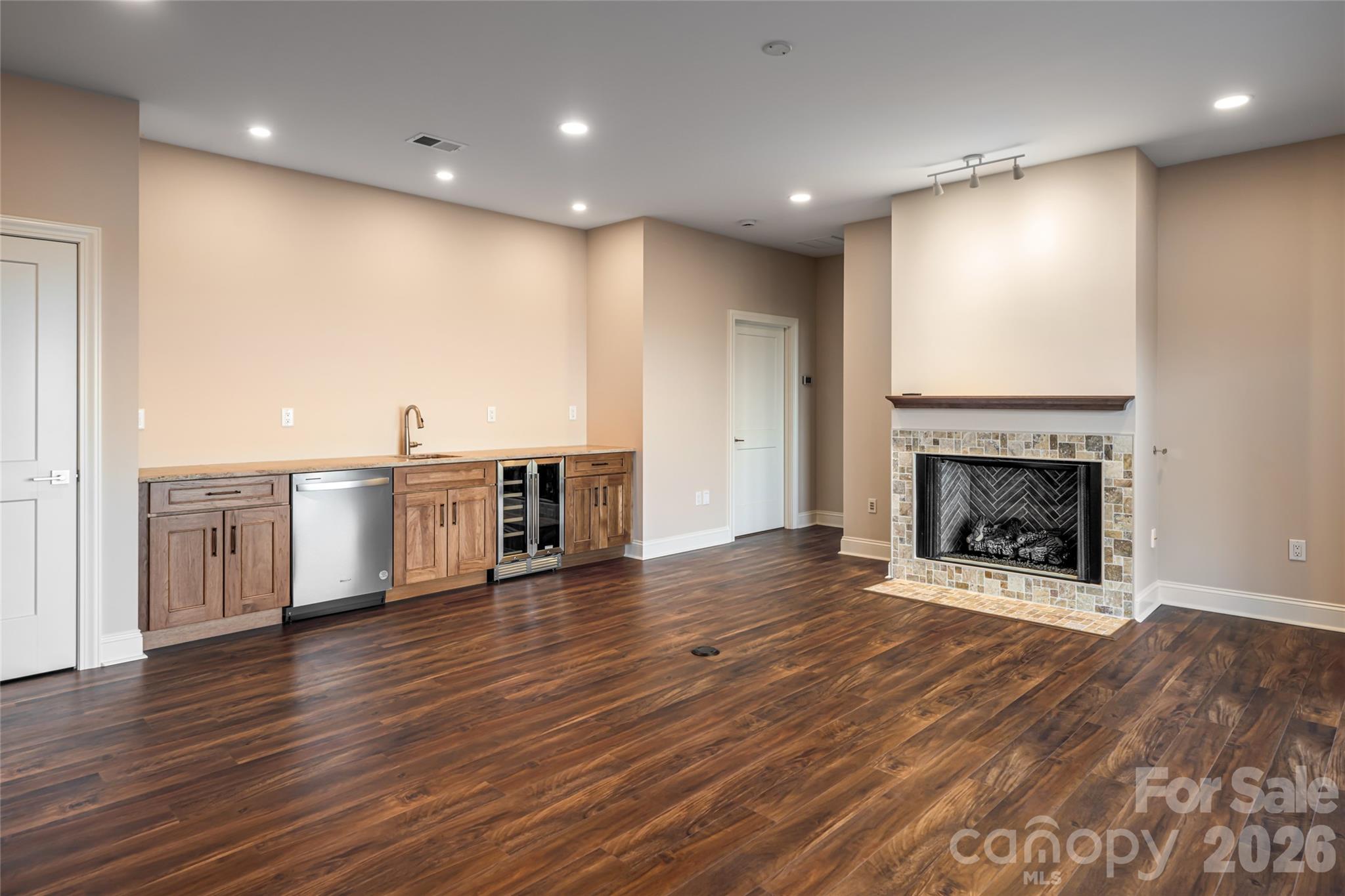 527 Falkirk Way — Zirconia