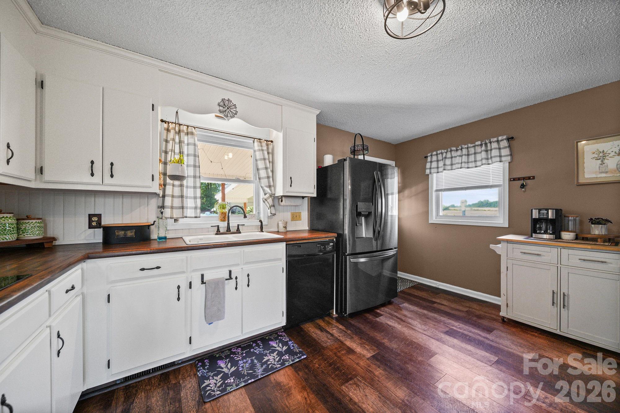 5949 Old Thompson Road — Norwood