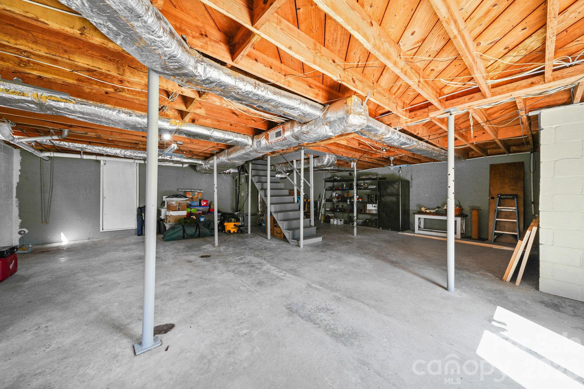 5949 Old Thompson Road — Norwood