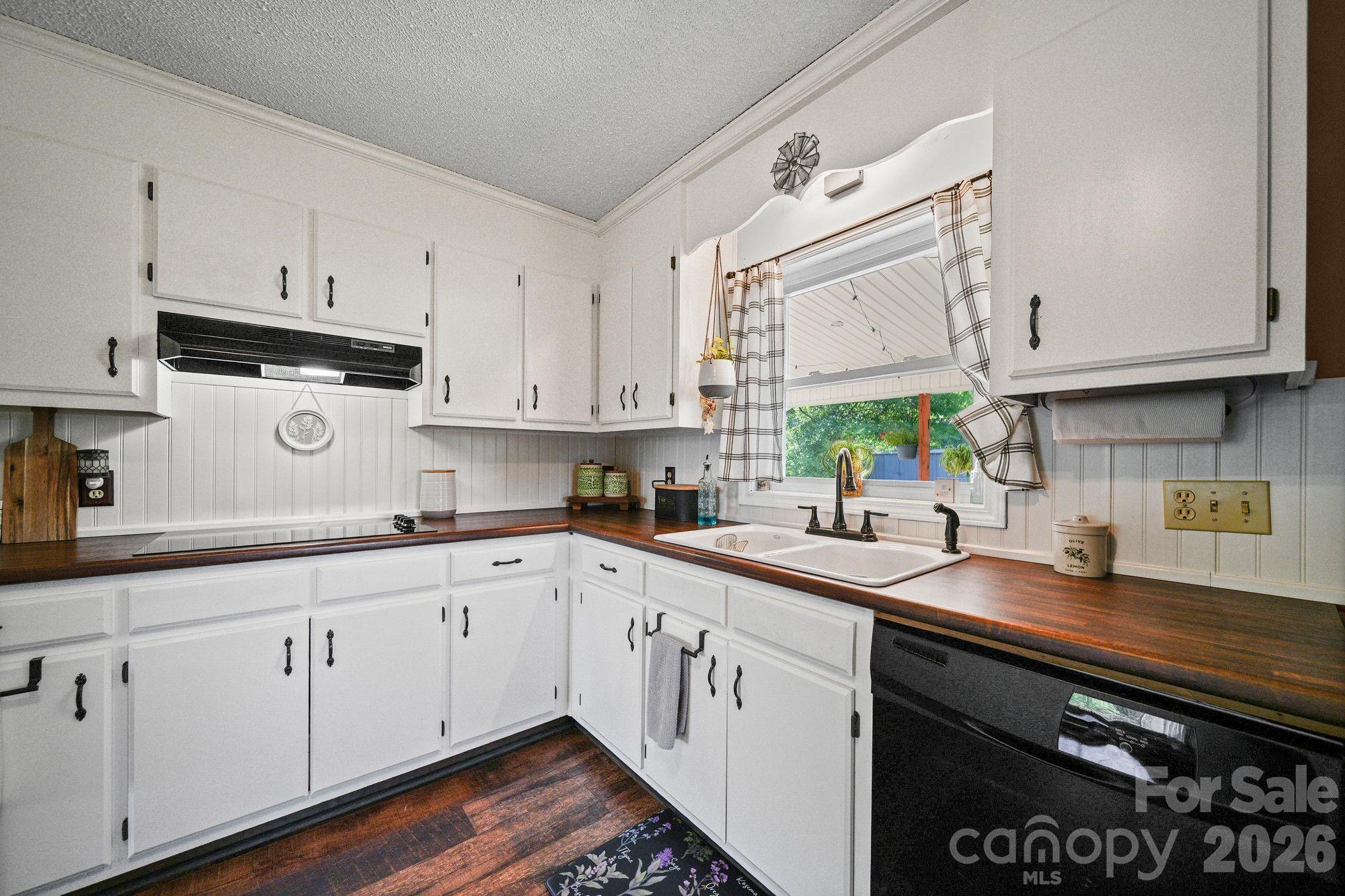 5949 Old Thompson Road — Norwood