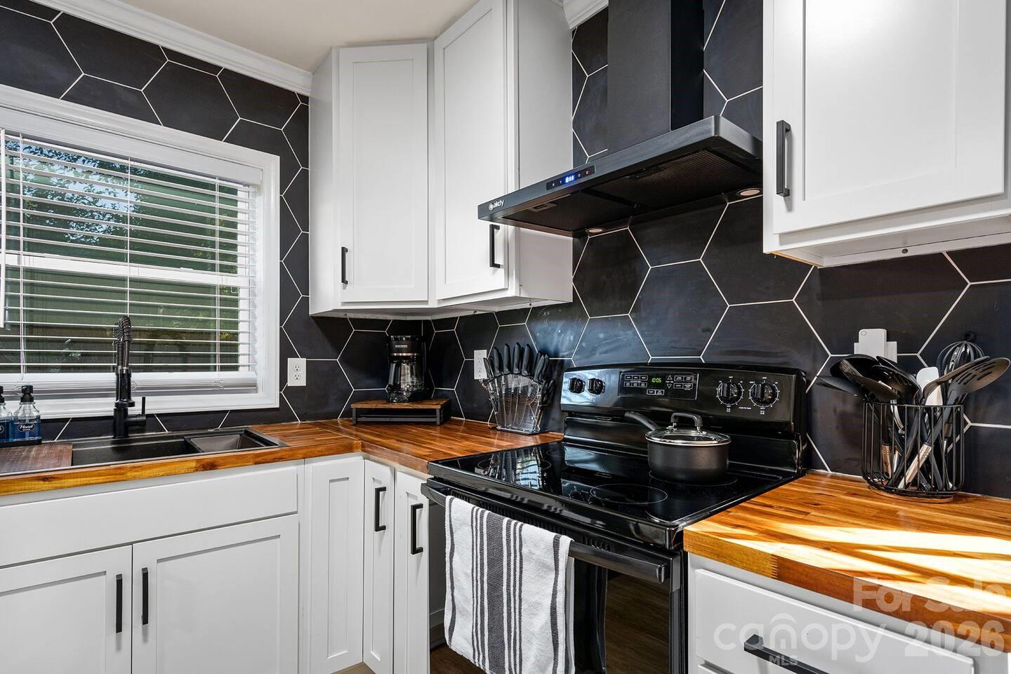 2601 Ashley Road — Charlotte