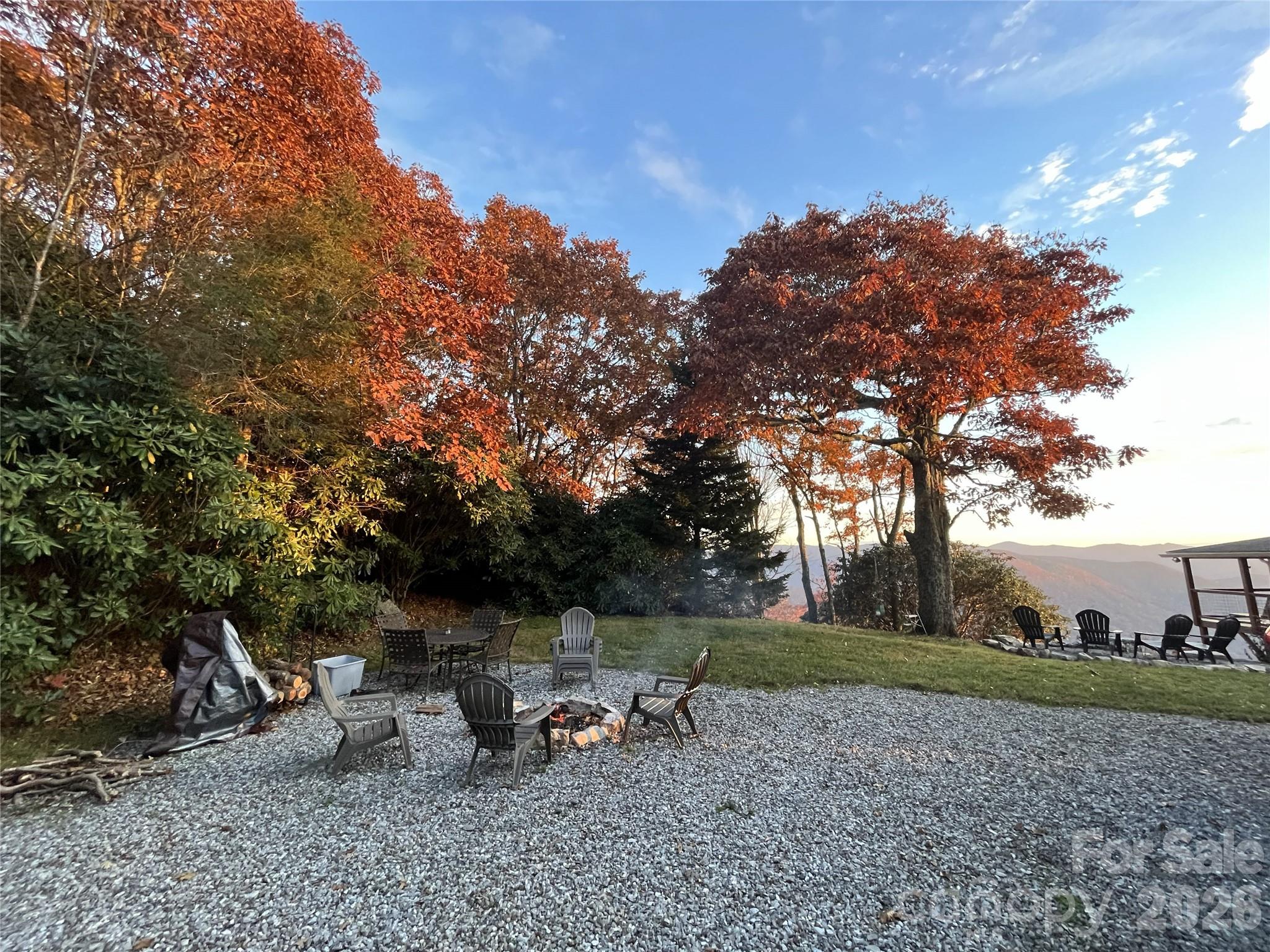 536 Lands End Lane — Maggie Valley