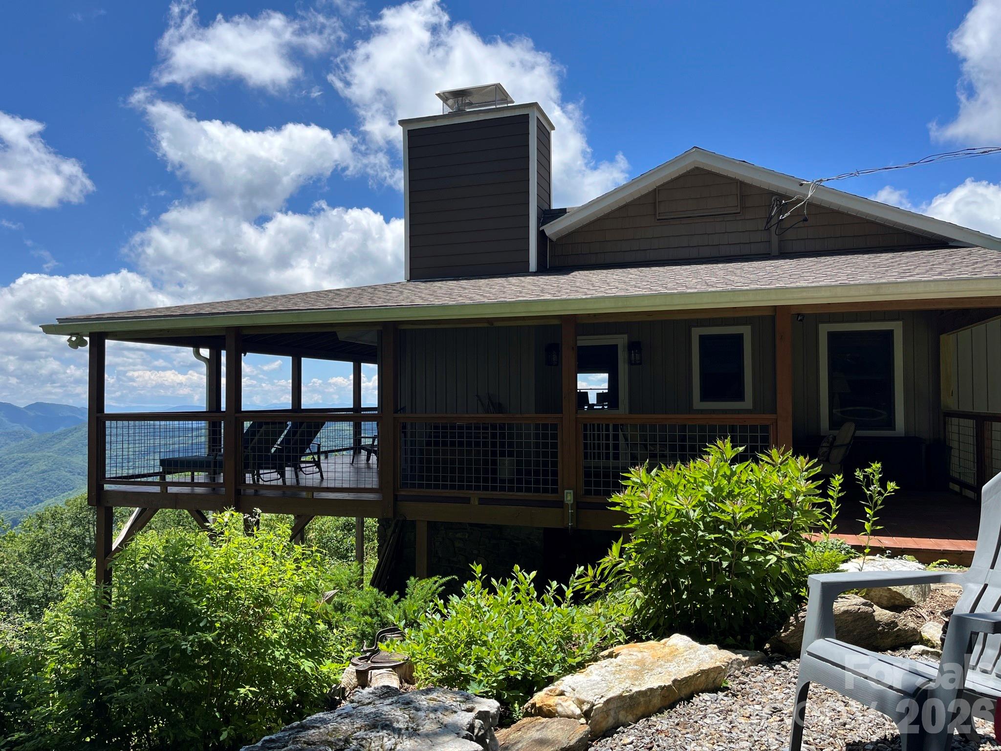 536 Lands End Lane — Maggie Valley