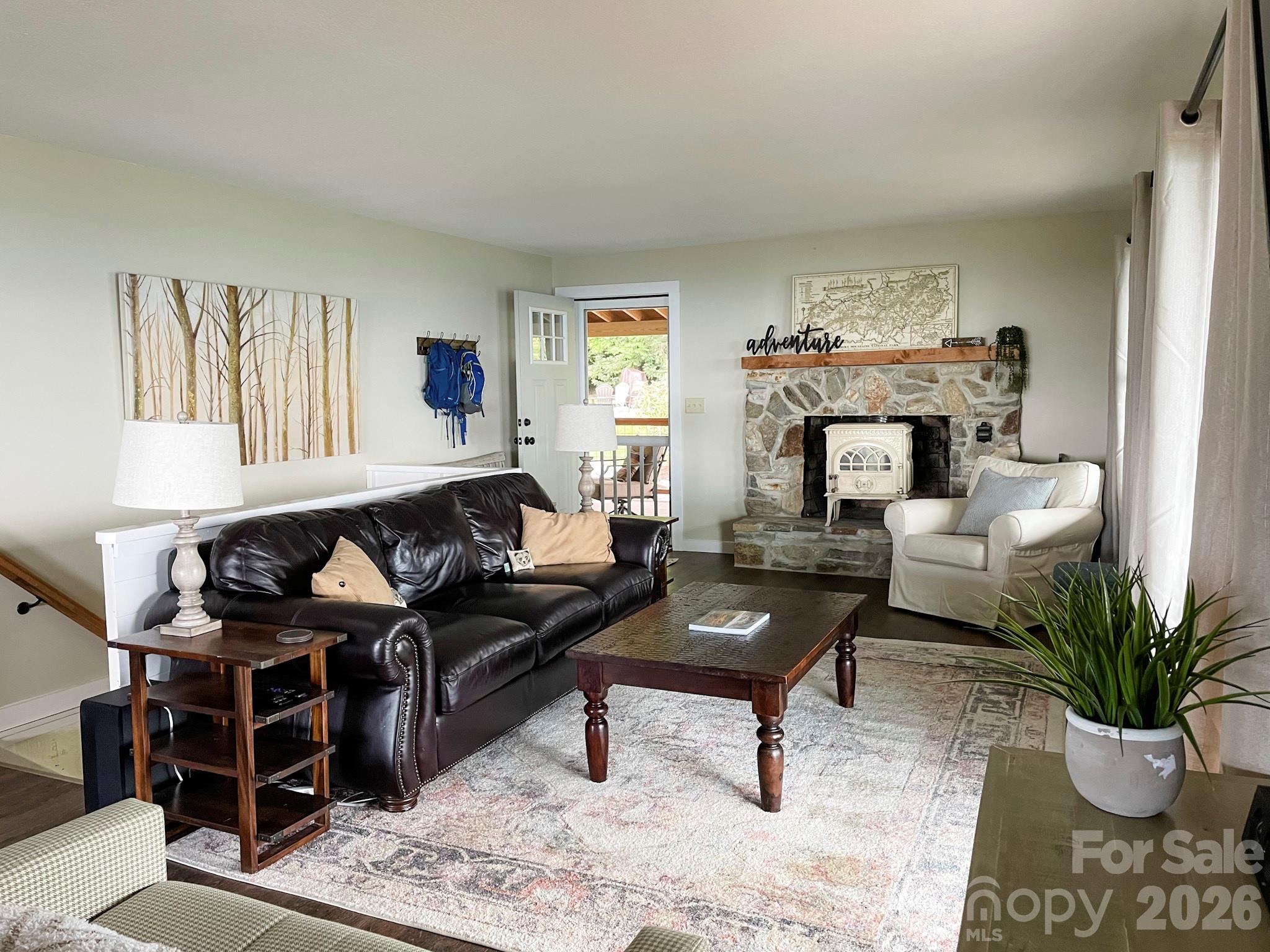 536 Lands End Lane — Maggie Valley