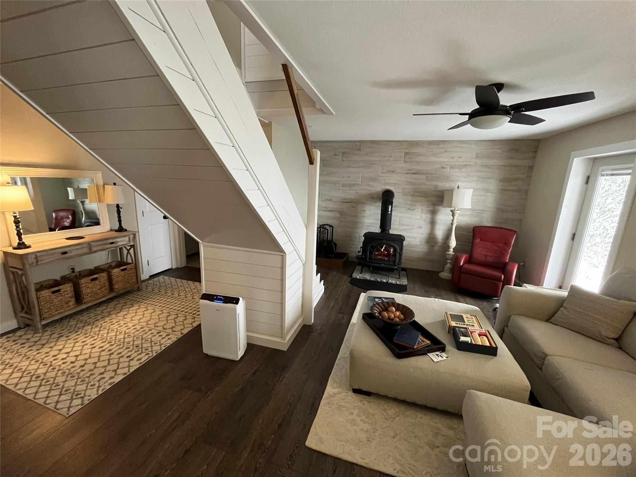 536 Lands End Lane — Maggie Valley