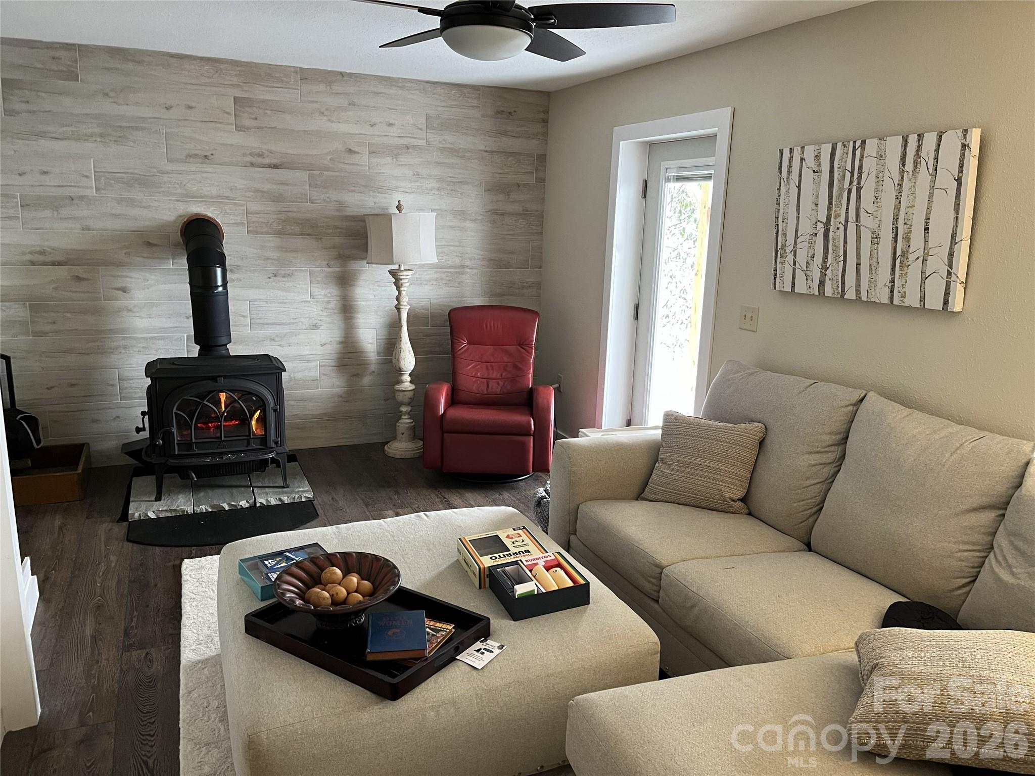 536 Lands End Lane — Maggie Valley