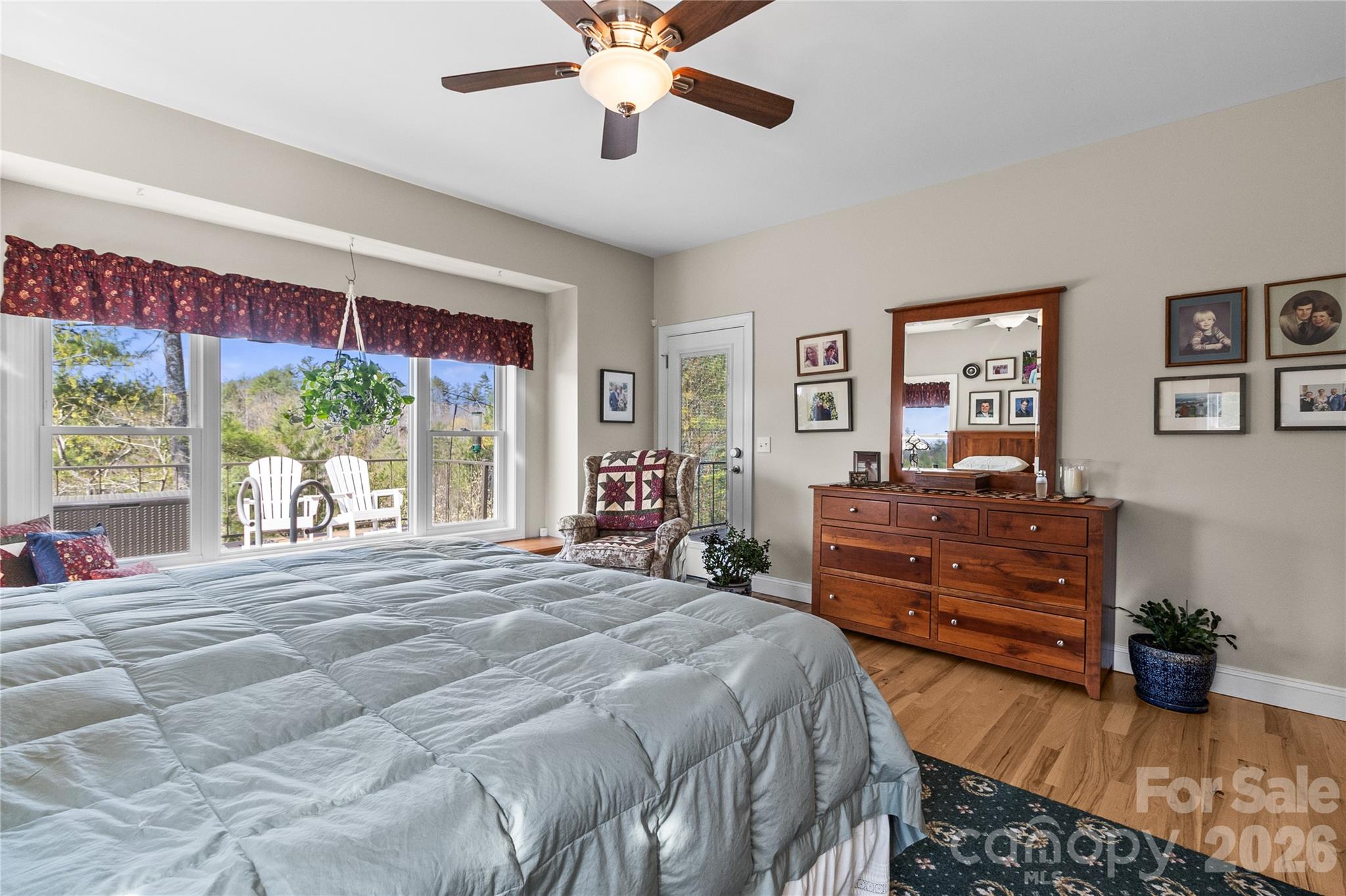 1103 River Ridge Way — Lenoir