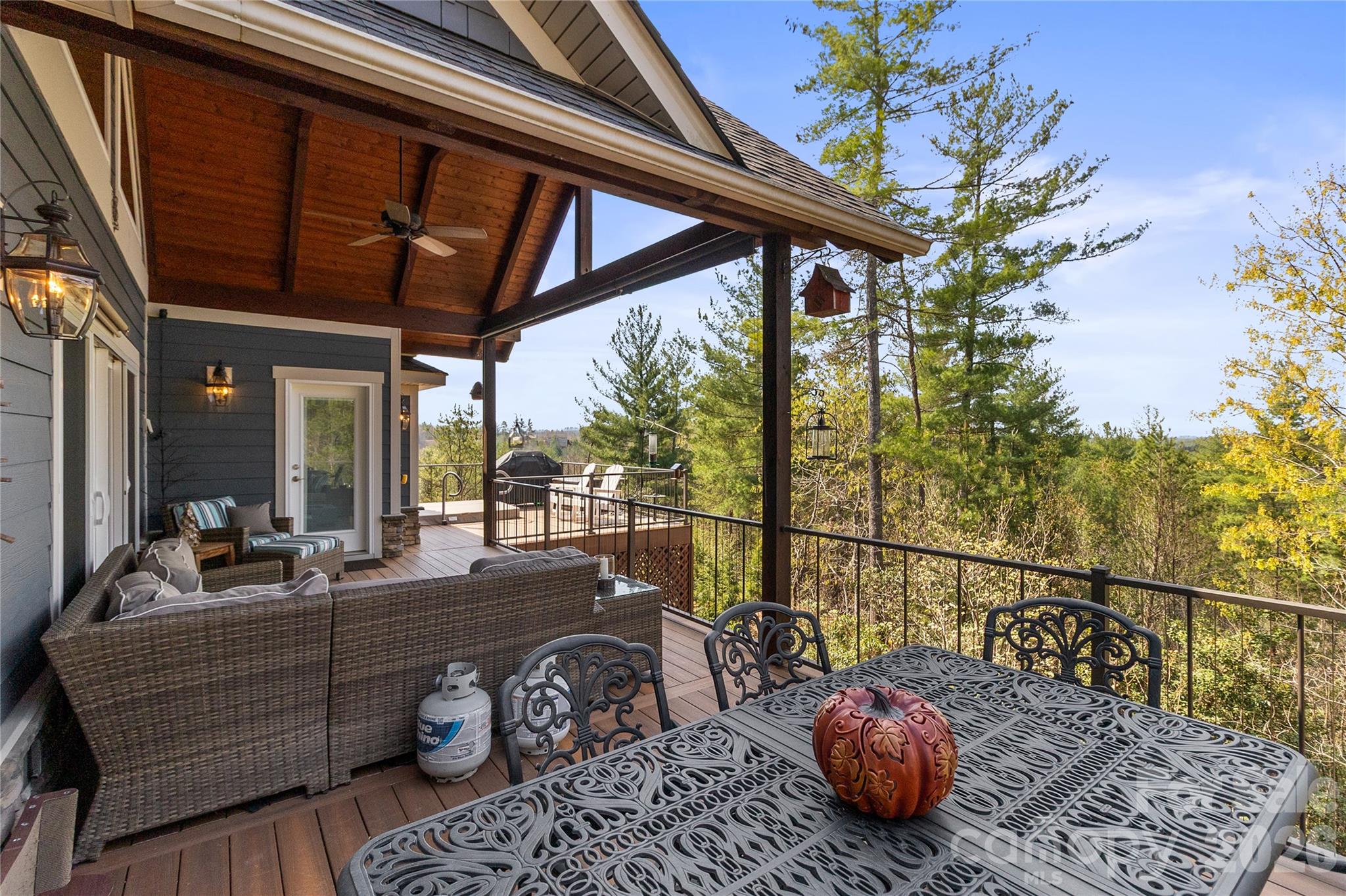1103 River Ridge Way — Lenoir