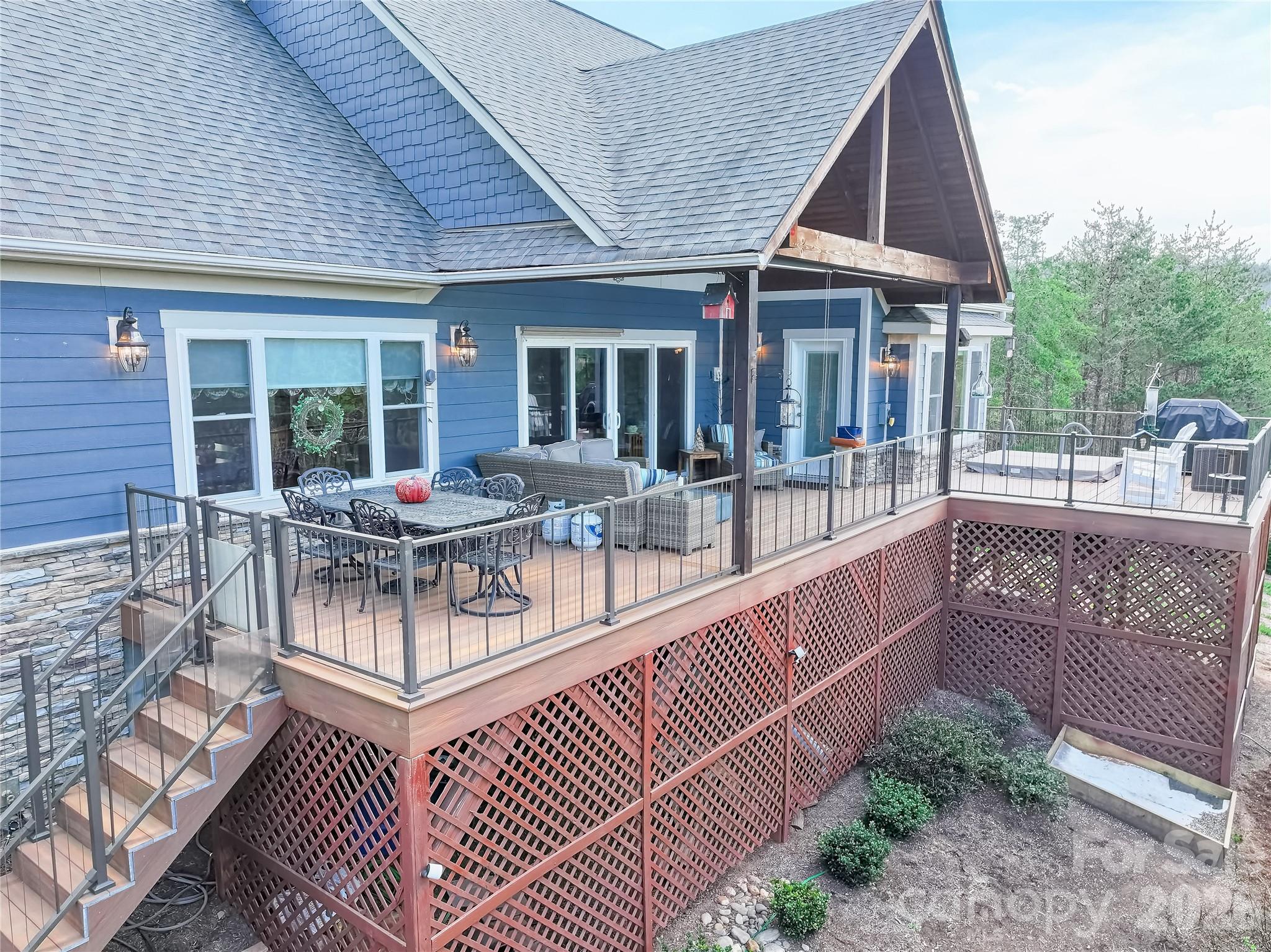 1103 River Ridge Way — Lenoir