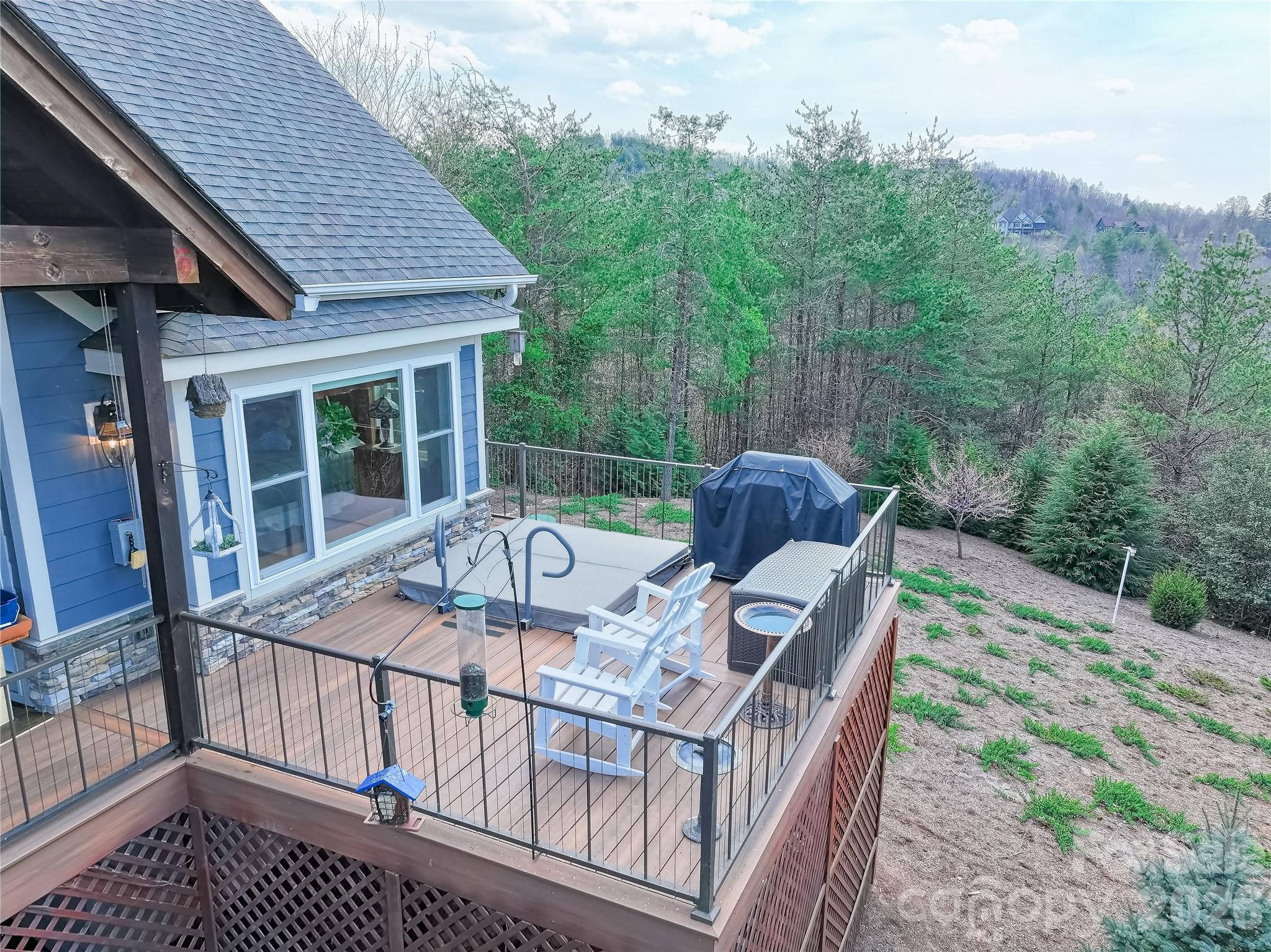 1103 River Ridge Way — Lenoir