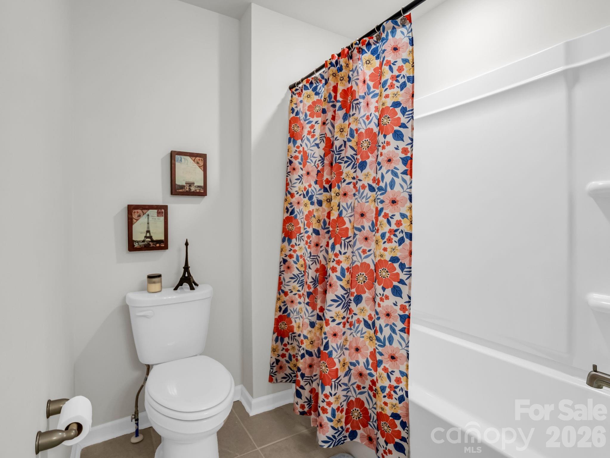 255 Fox Cove Road — Hendersonville