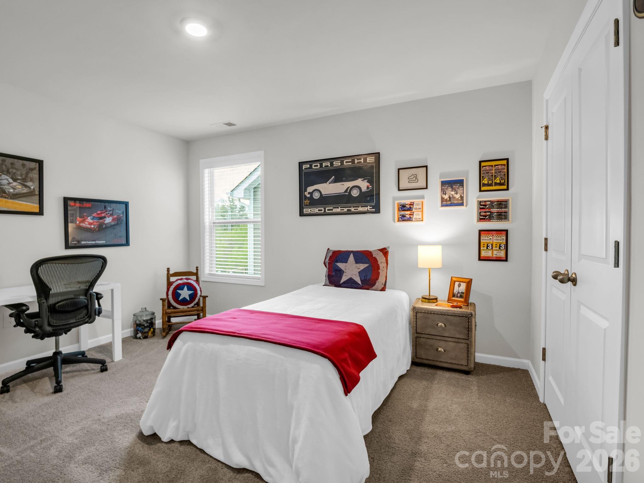 255 Fox Cove Road — Hendersonville