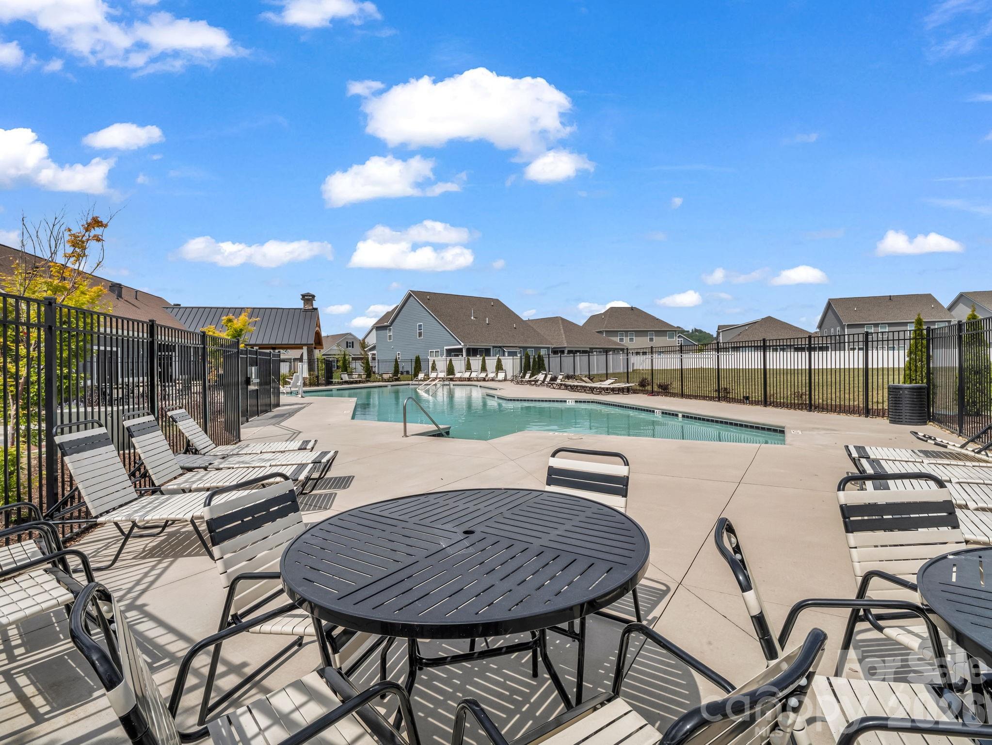 255 Fox Cove Road — Hendersonville
