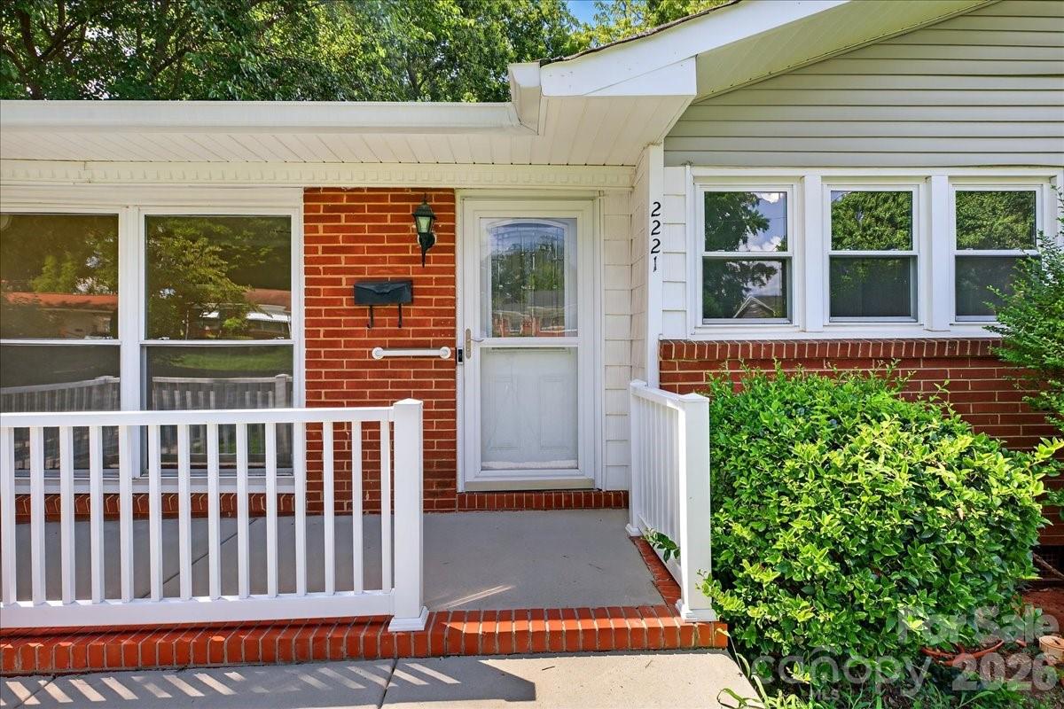 2221 Ludlow Drive — Charlotte