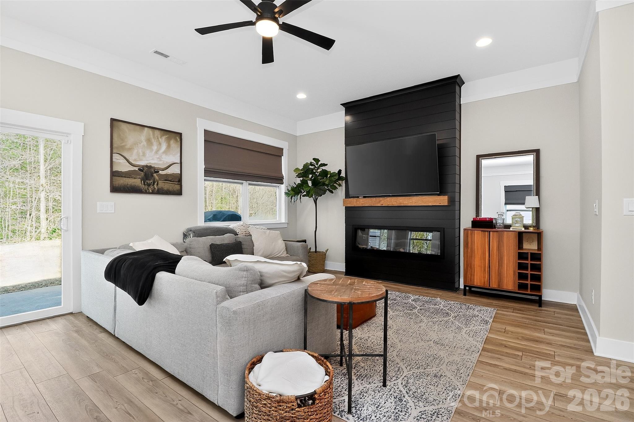 1101 Masefield Avenue — Matthews