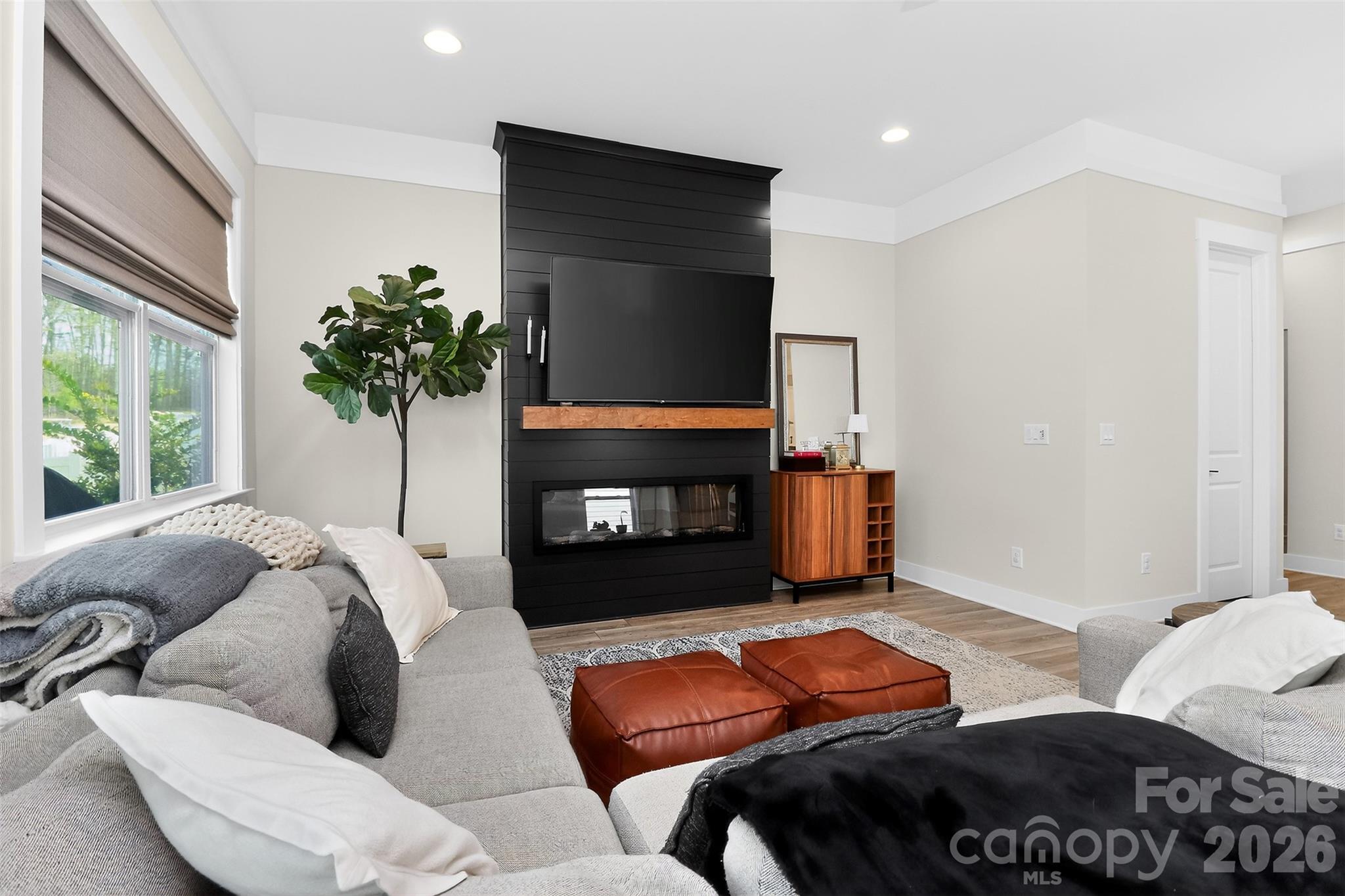1101 Masefield Avenue — Matthews